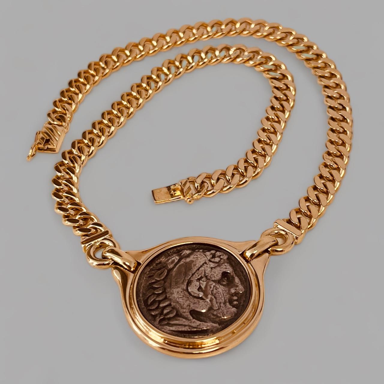18ct Gold Link Necklace Centring A Reproduction Of An Antique Greek Silver Coin For Sale 7
