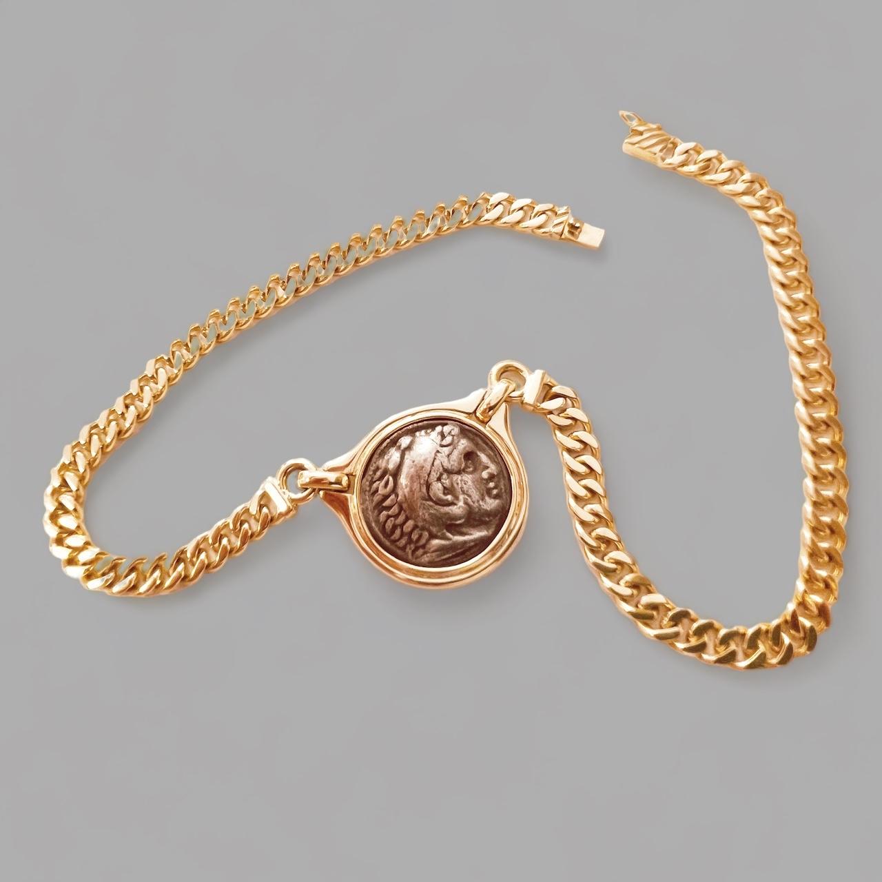 18ct Gold Link Necklace Centring A Reproduction Of An Antique Greek Silver Coin For Sale 8