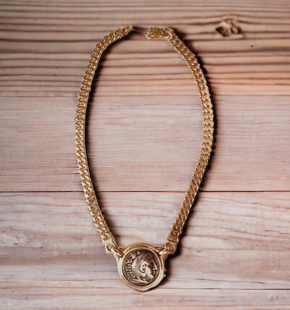 18ct Gold Link Necklace Centring A Reproduction Of An Antique Greek Silver Coin For Sale 10