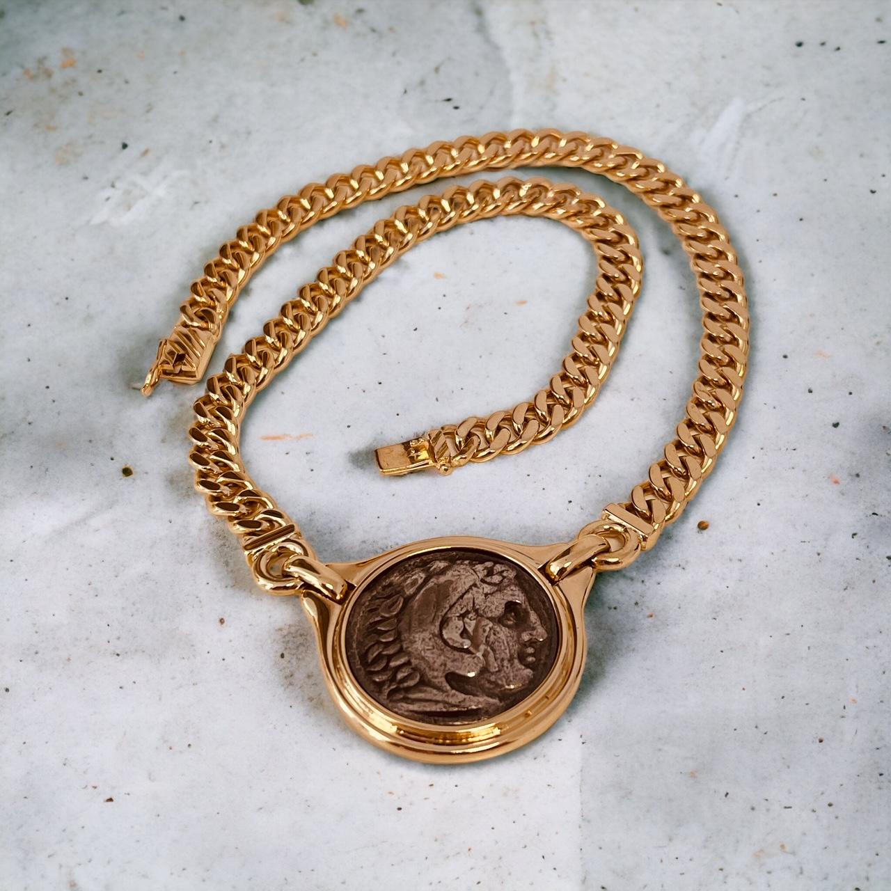 18ct Gold Link Necklace Centring A Reproduction Of An Antique Greek Silver Coin For Sale 1