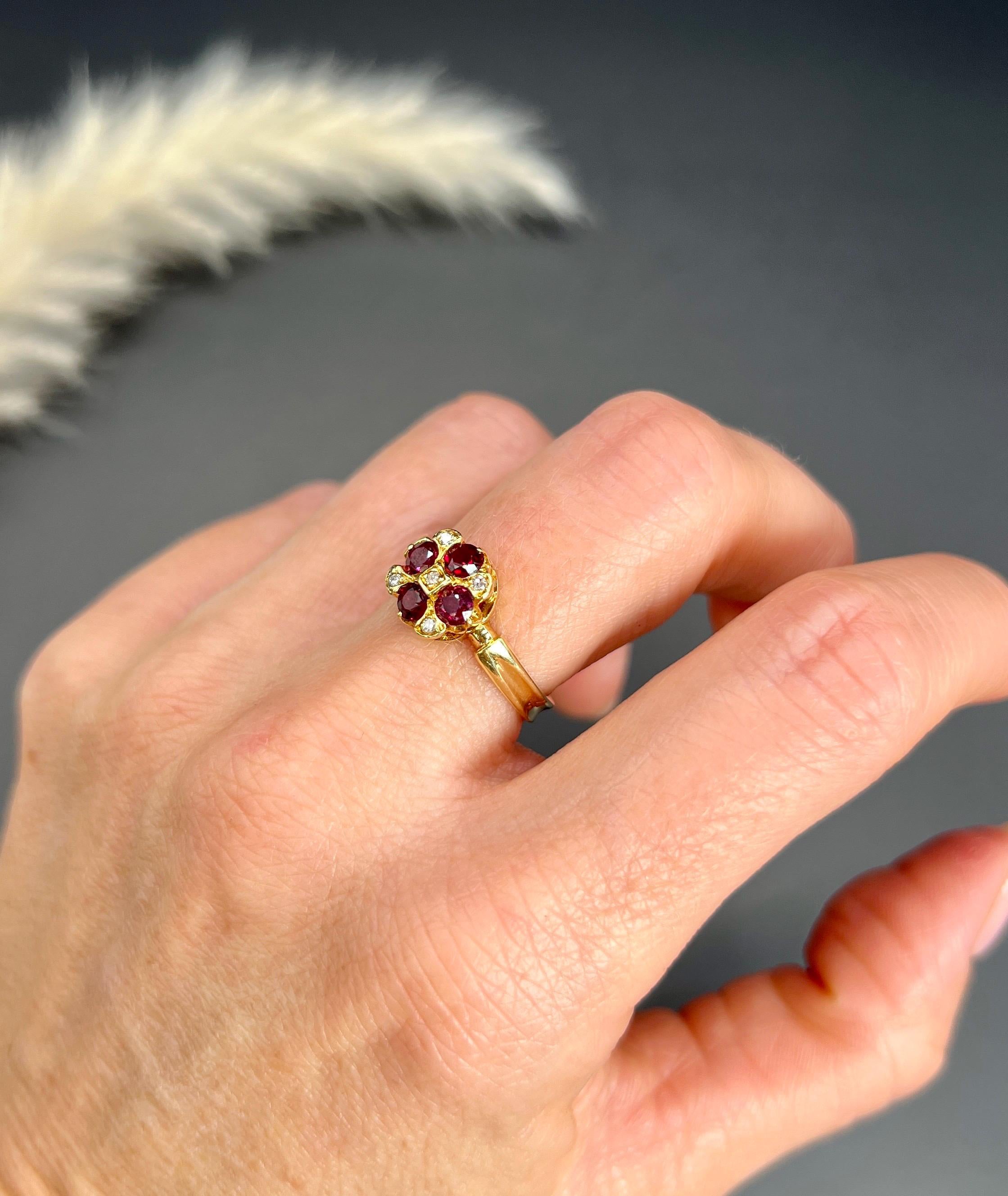 18ct Gold Natural Ruby & Diamond Chequerboard Style Ring Hallmarked London 1971 For Sale 5