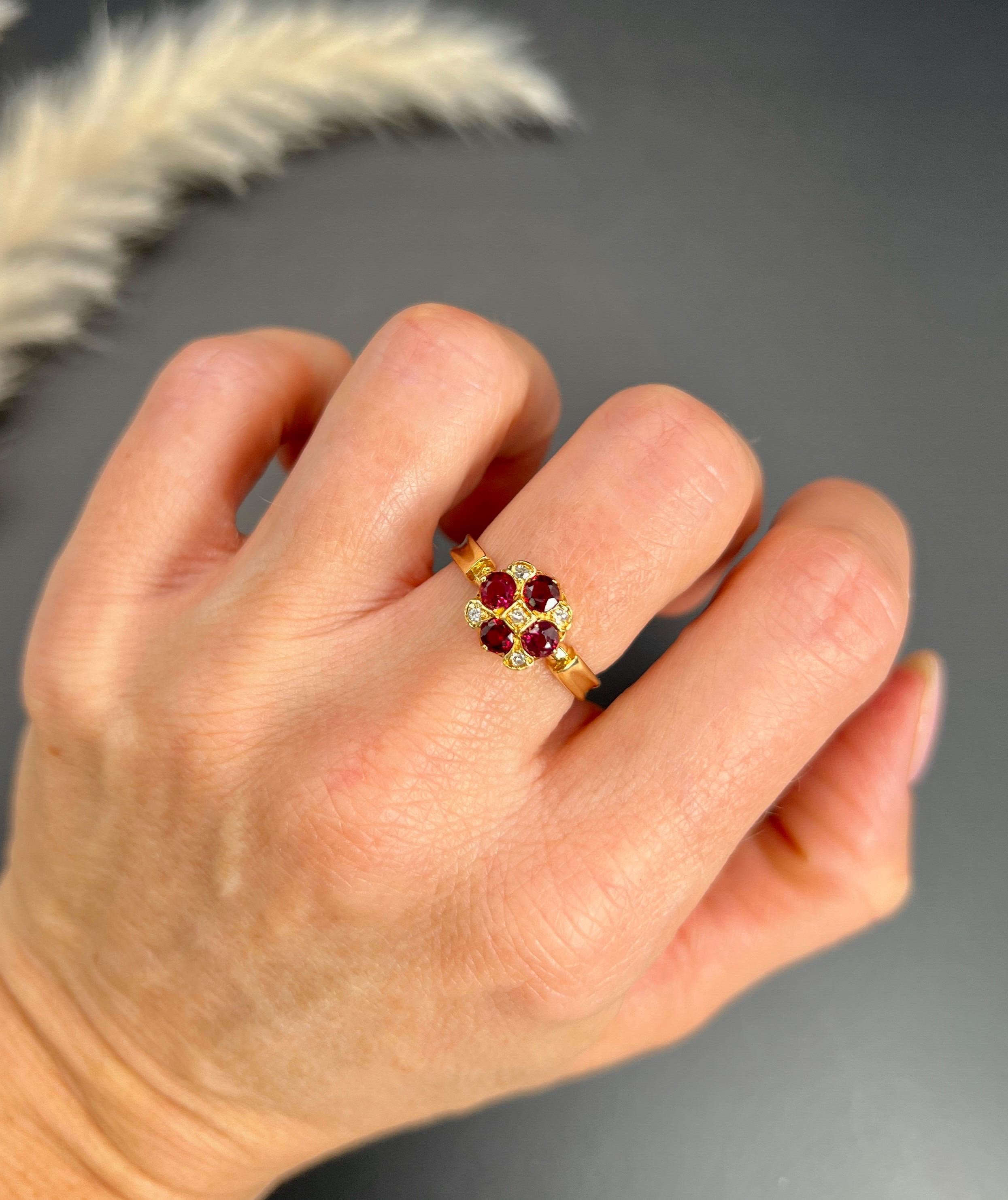 18ct Gold Natural Ruby & Diamond Chequerboard Style Ring Hallmarked London 1971 For Sale 6