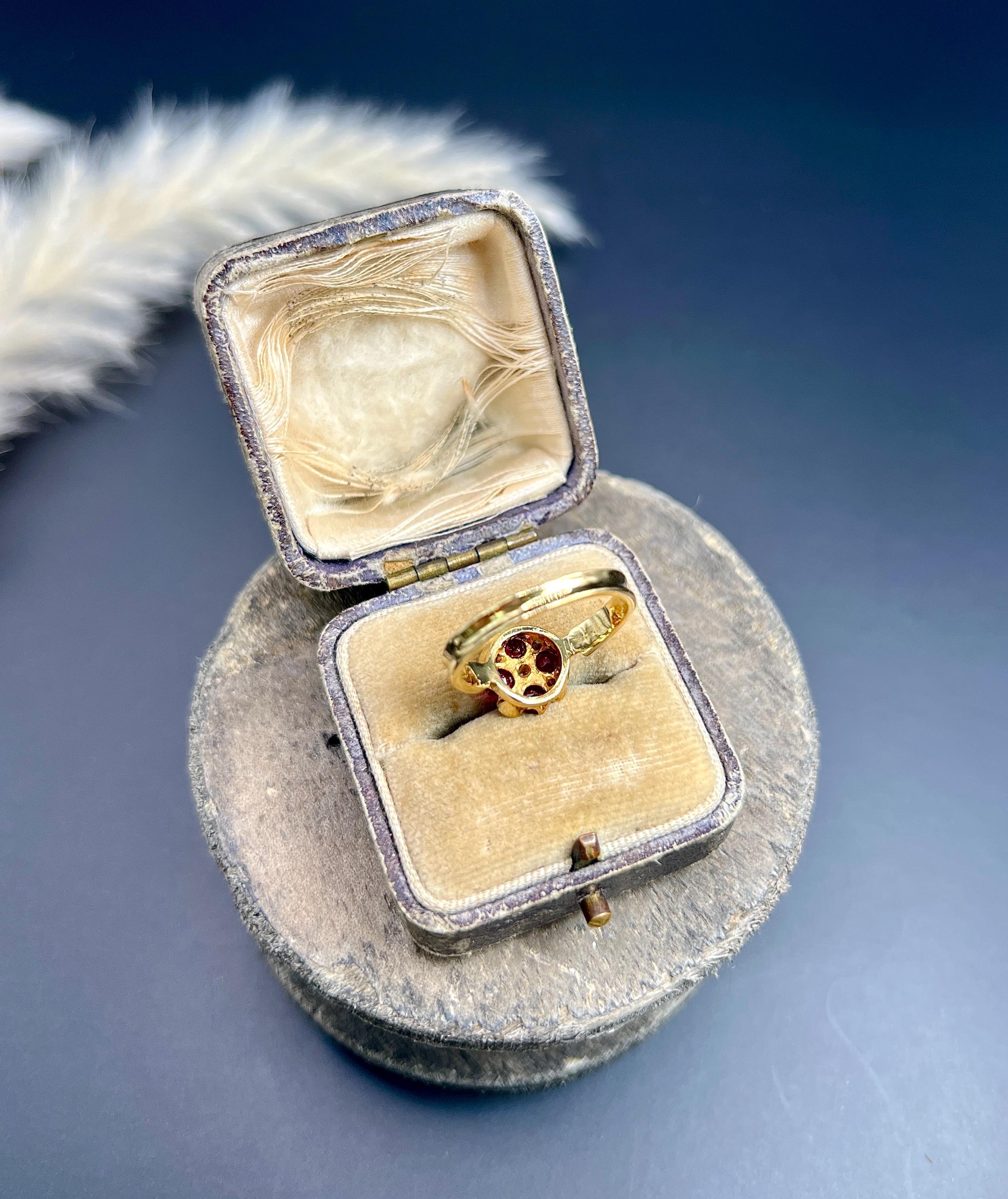 18ct Gold Natural Ruby & Diamond Chequerboard Style Ring Hallmarked London 1971 For Sale 4