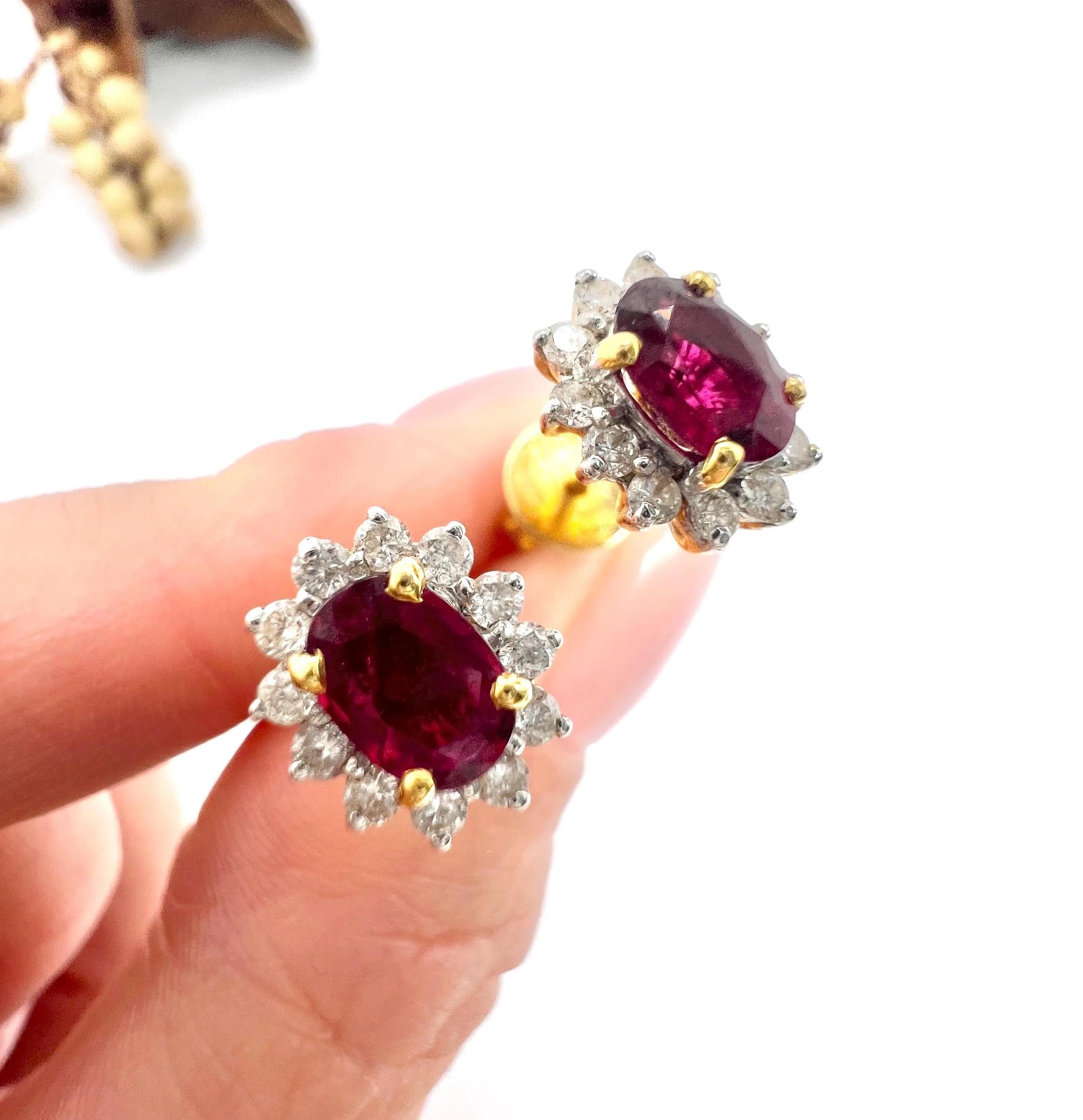 Pendientes de oro de 18 ct con rubí natural y diamantes en racimo en venta 5