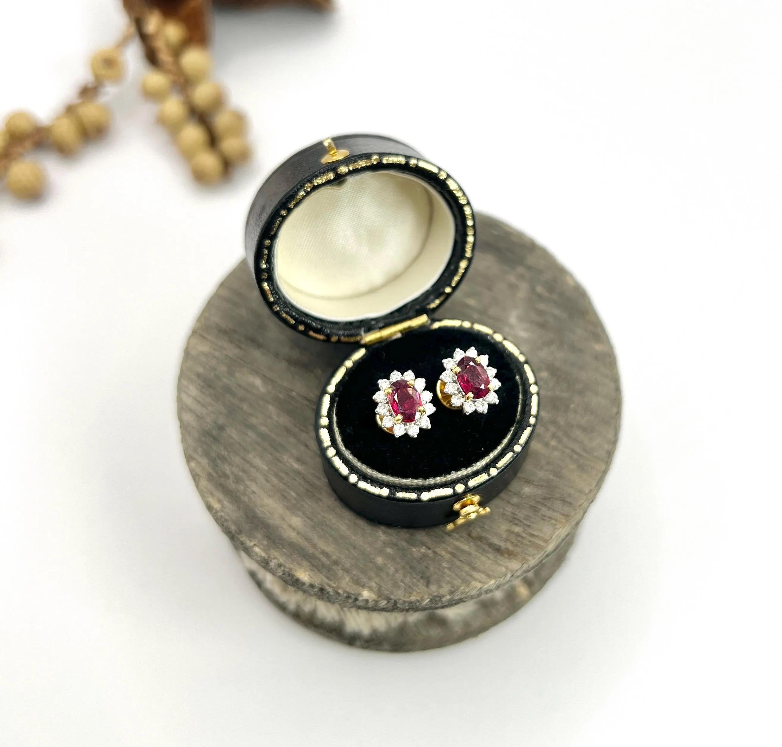 Femenino o masculino Pendientes de oro de 18 ct con rubí natural y diamantes en racimo en venta