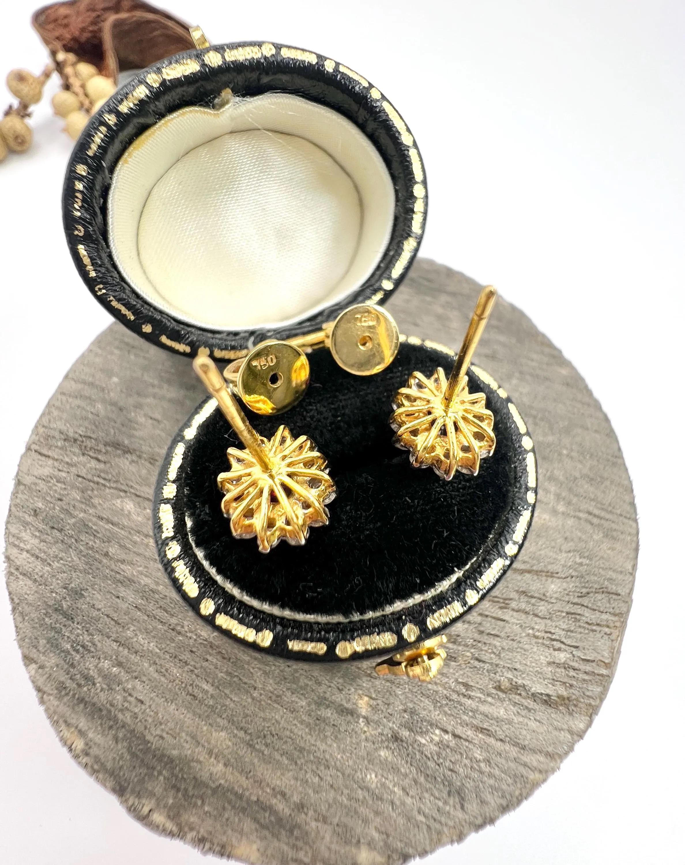 Pendientes de oro de 18 ct con rubí natural y diamantes en racimo en venta 4