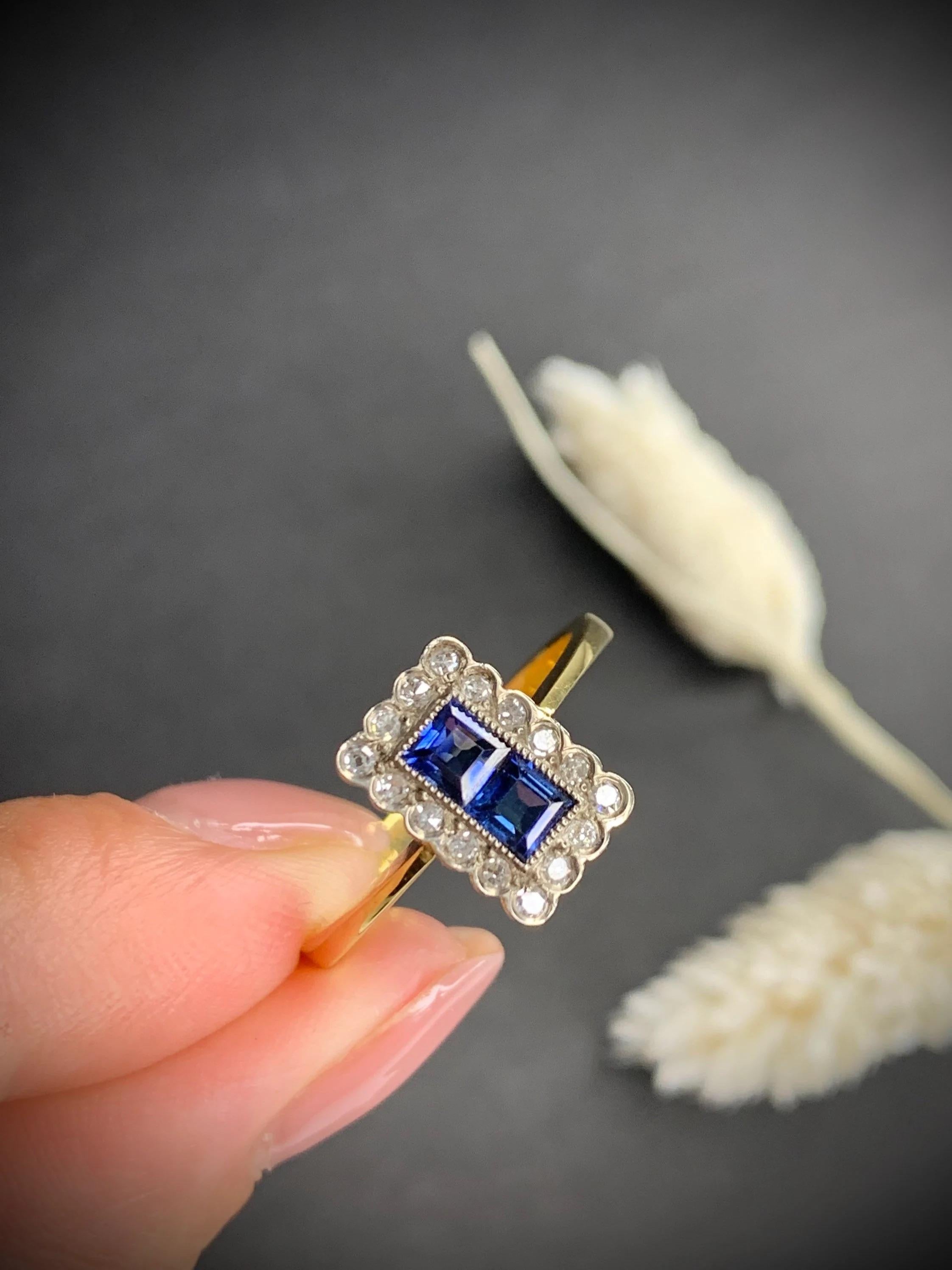 Bague Art déco d'origine en or 18 carats, saphir et diamants en vente 2