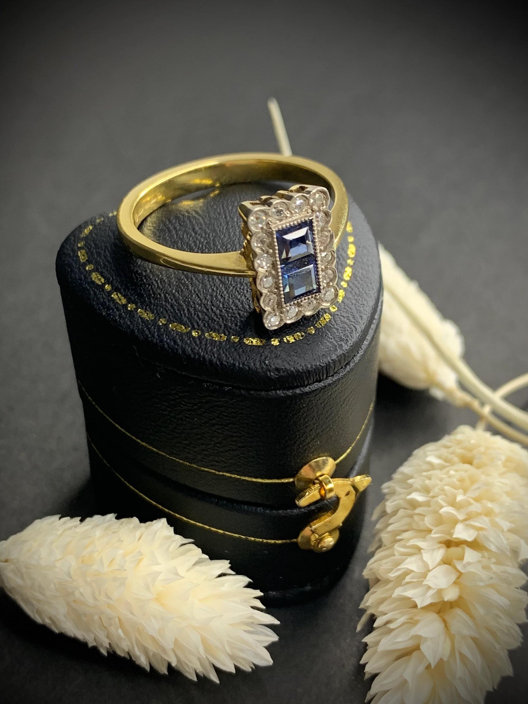 18ct Gold Original Art Deco Sapphire & Diamond Ring For Sale 3