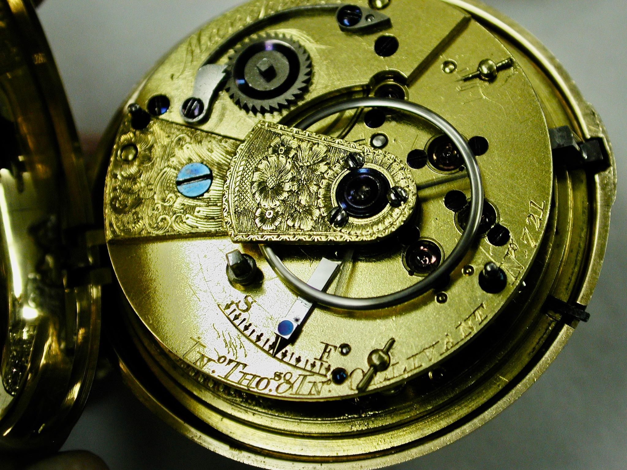 Ein Paar gefasste Taschenuhren aus 18 Karat Gold mit dreifarbigem Zifferblatt und Chester 1822 im Angebot 5