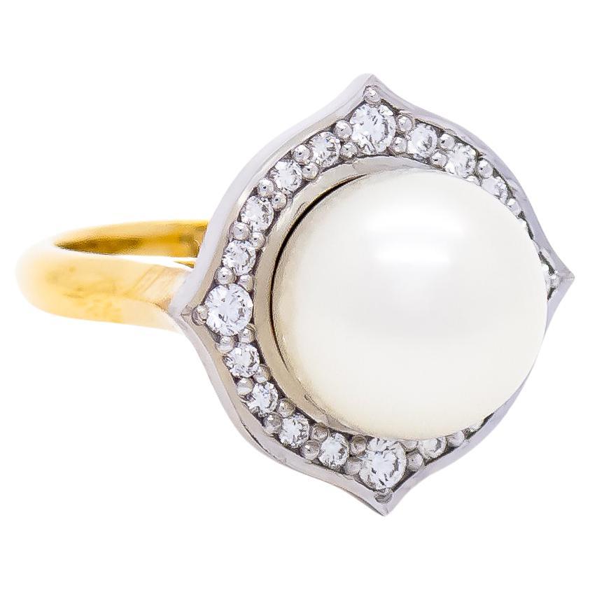 18ct Gold & Pearl Ring "Rocky Point"