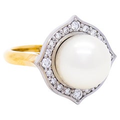 18ct Gold & Pearl Ring "Rocky Point"