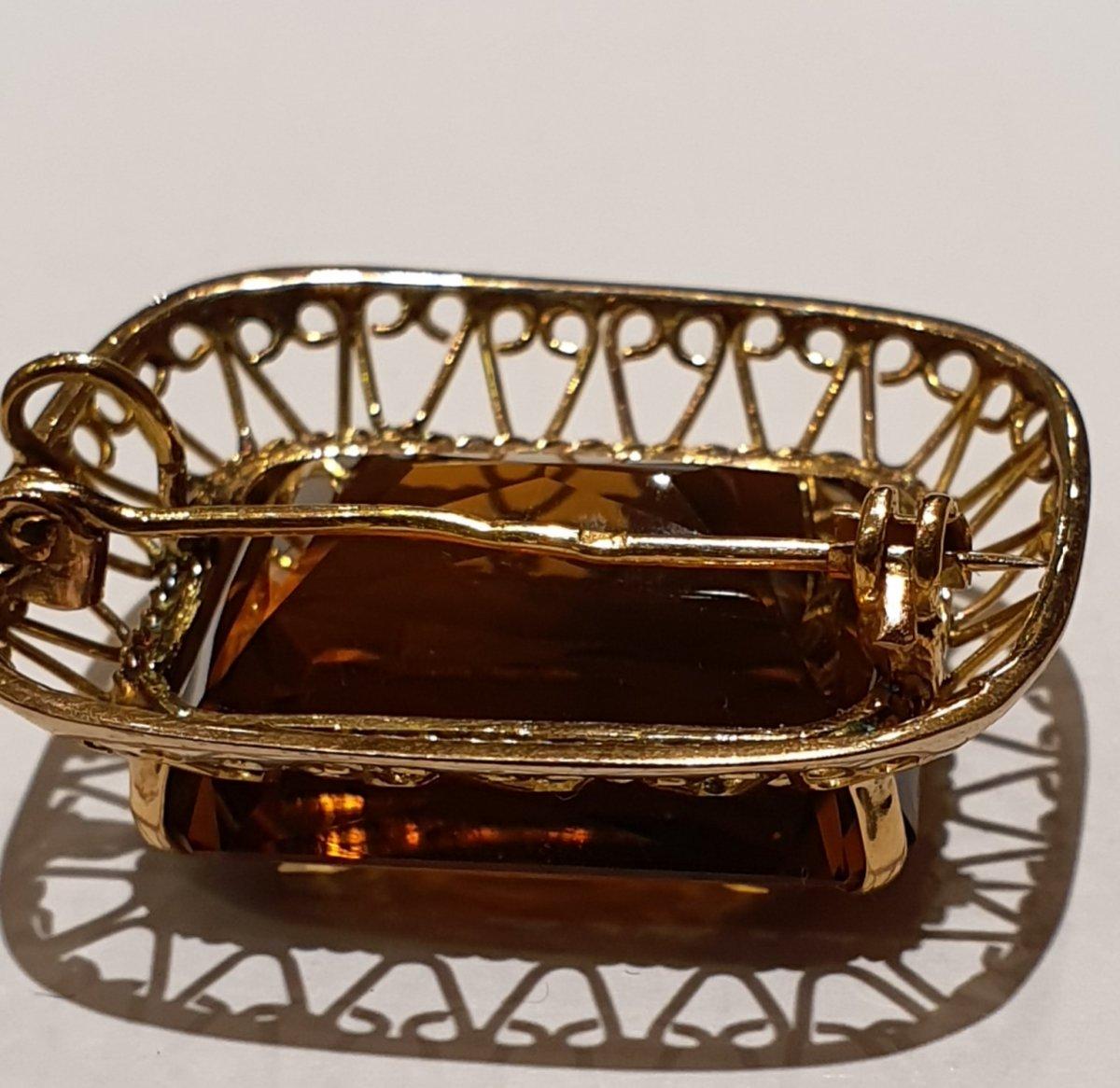 Women's 18ct Gold Pendant Brooch Set With Citrine Color Cognac For Sale