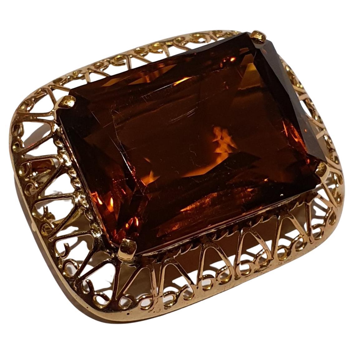 Broche pendentif en or 18 carats sertie d'une citrine de couleur cognac en vente