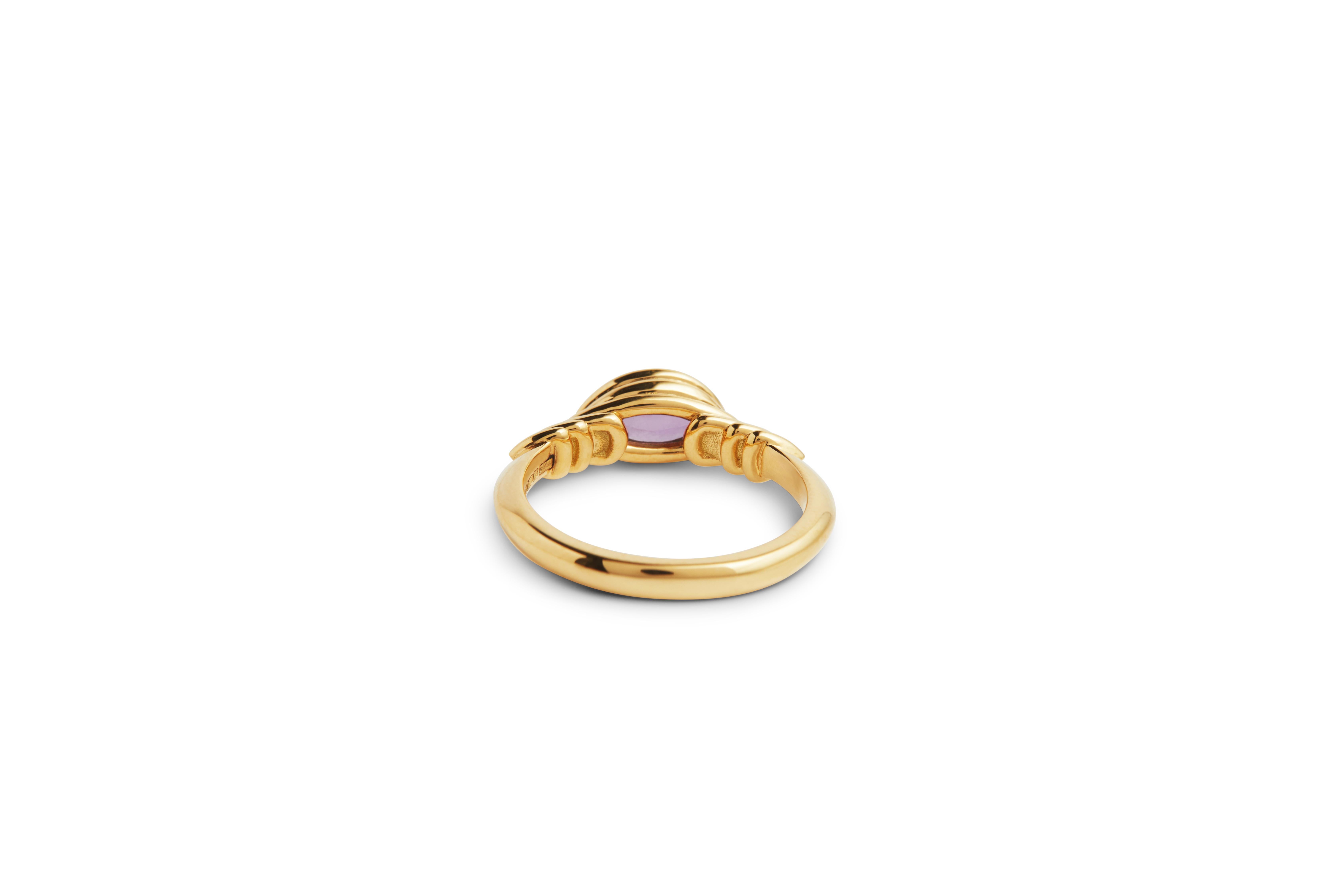 18ct Gold & Pink Sapphire Marquise Ring In New Condition For Sale In London, GB