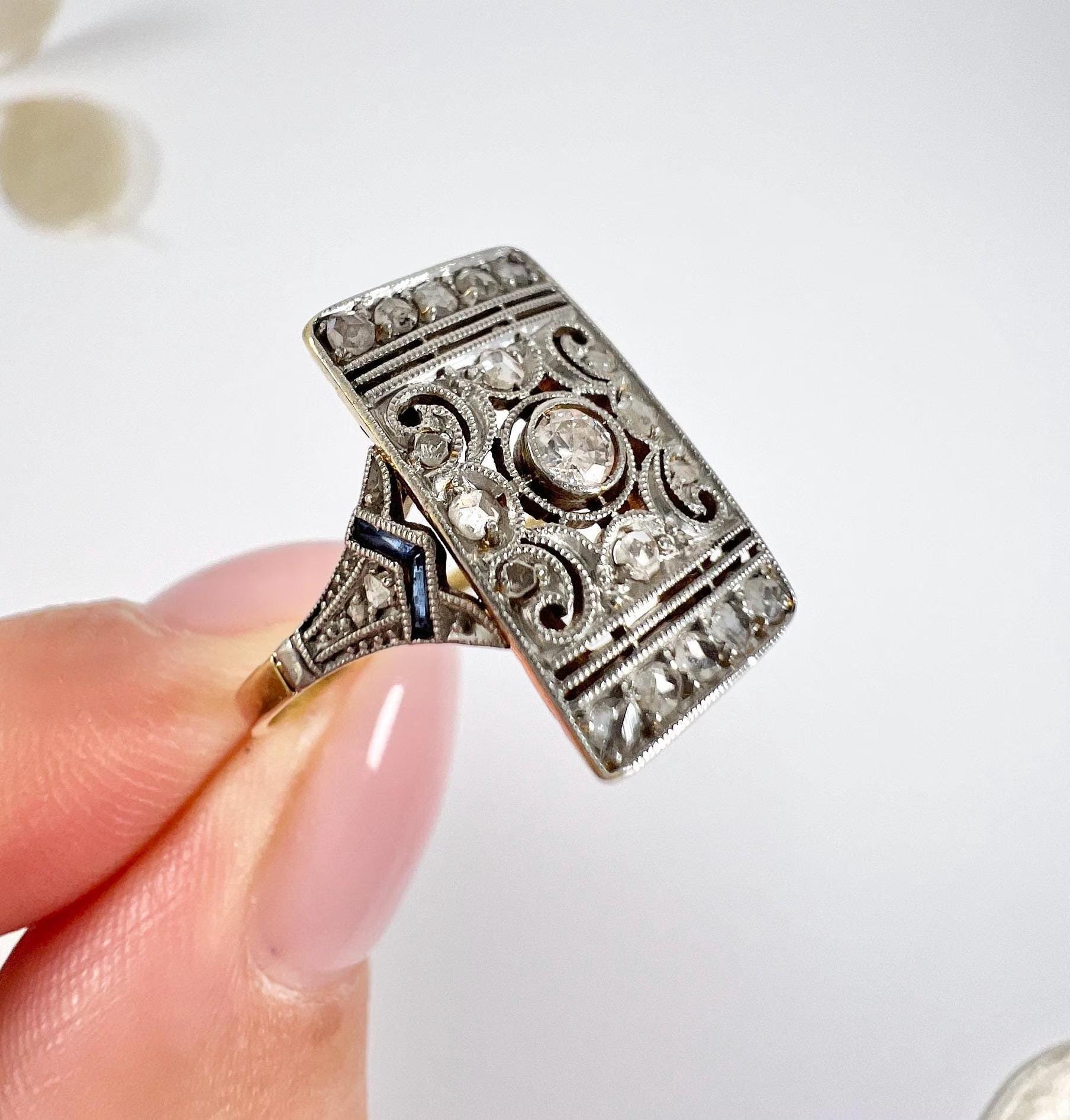 18ct Gold & Platinum 1920s Art Deco Diamond and Sapphire Rectangular Plaque Ring For Sale 1