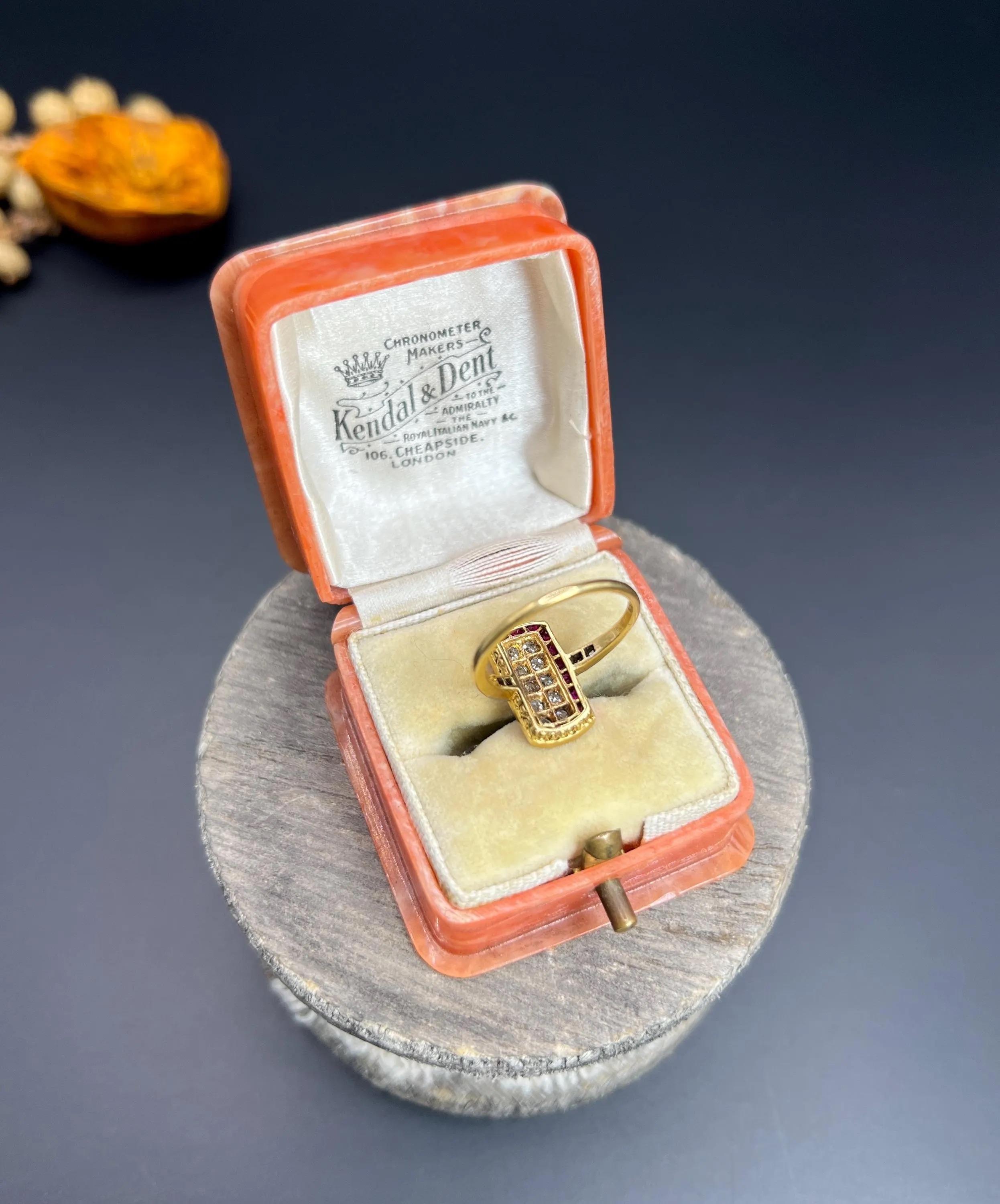 18ct Gold & Platin, 1920er Art Deco Rubin Diamant Rechteckiger Ring im Angebot 4