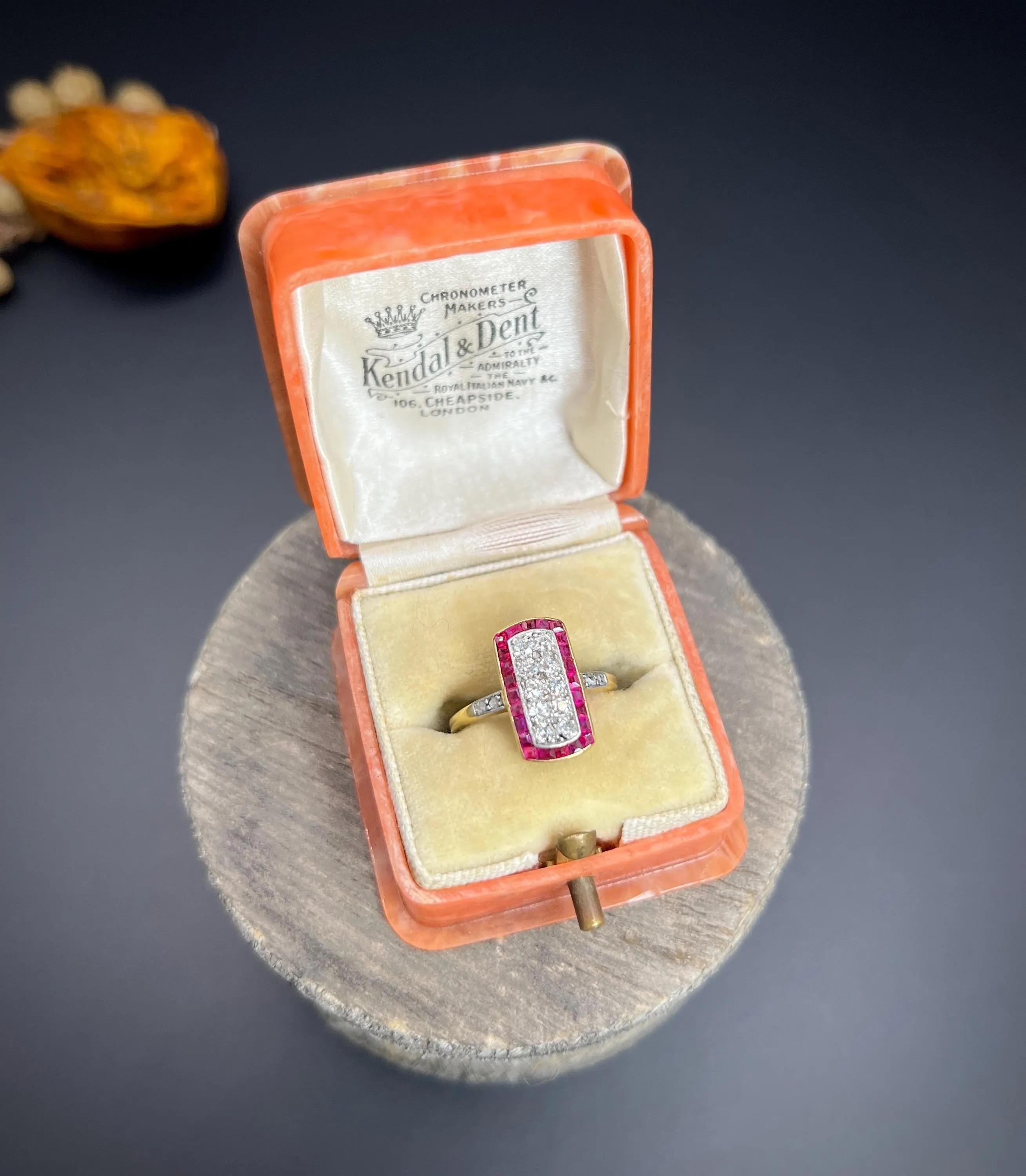 18ct Gold & Platin, 1920er Art Deco Rubin Diamant Rechteckiger Ring (Alteuropäischer Schliff) im Angebot