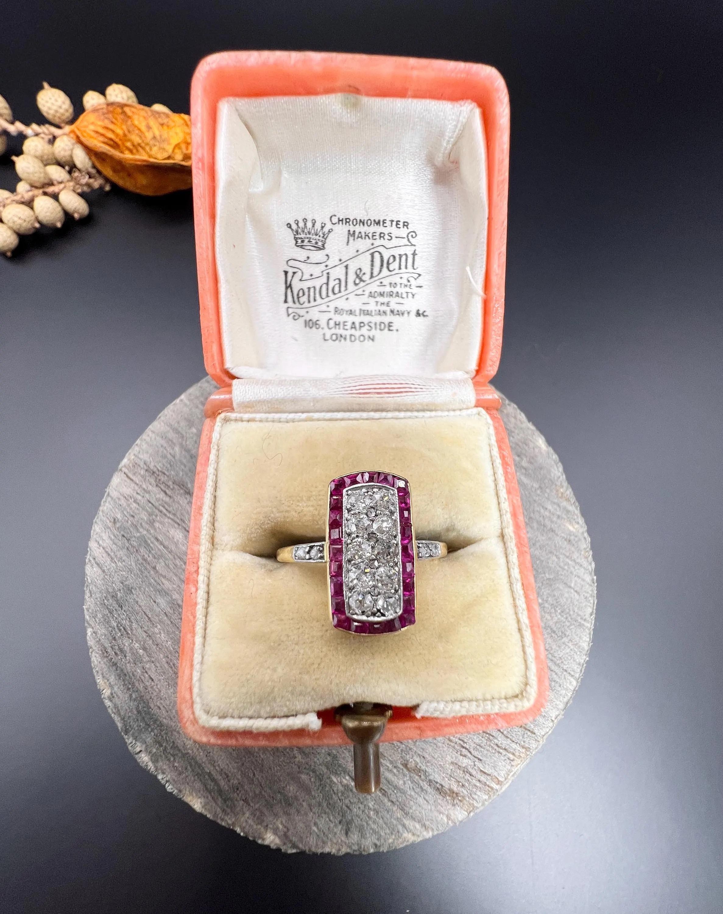 18ct Gold & Platin, 1920er Art Deco Rubin Diamant Rechteckiger Ring für Damen oder Herren im Angebot