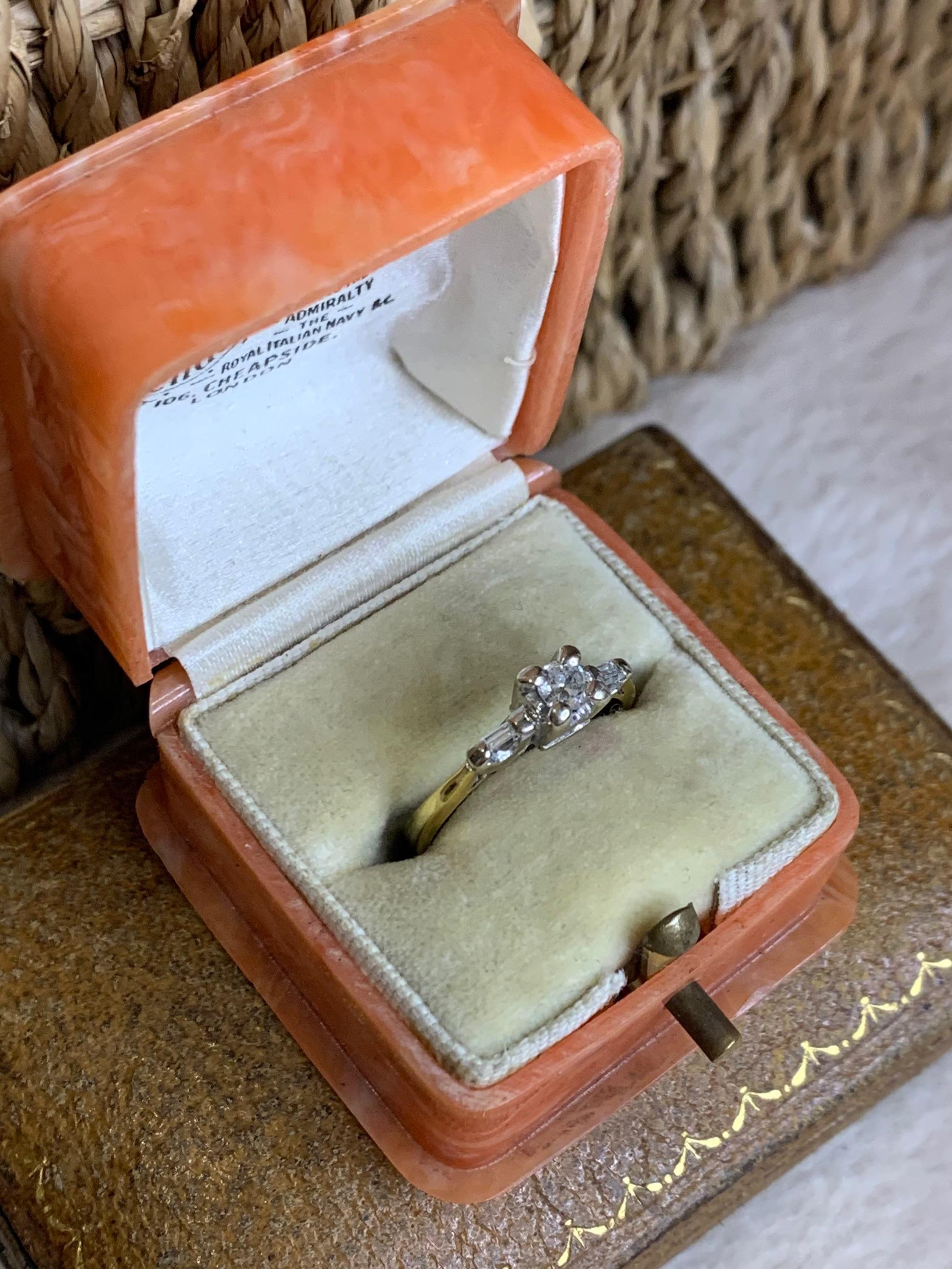18ct Gold & Platinum Baguette Shoulders Diamonds Engagement Ring In Good Condition For Sale In Brighton, GB