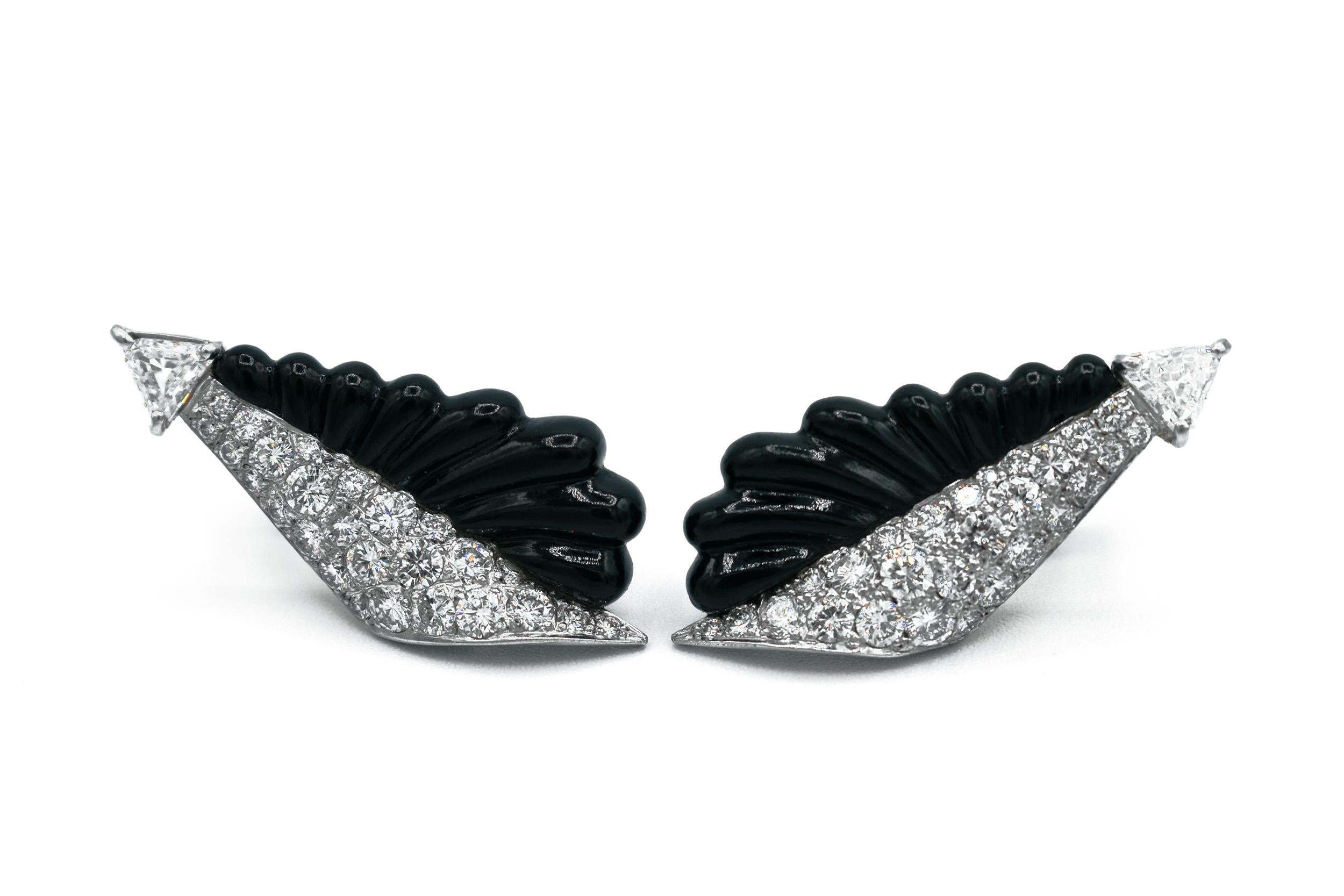 Boucles d'oreilles Onyx courbées en or 18ct et platine en vente