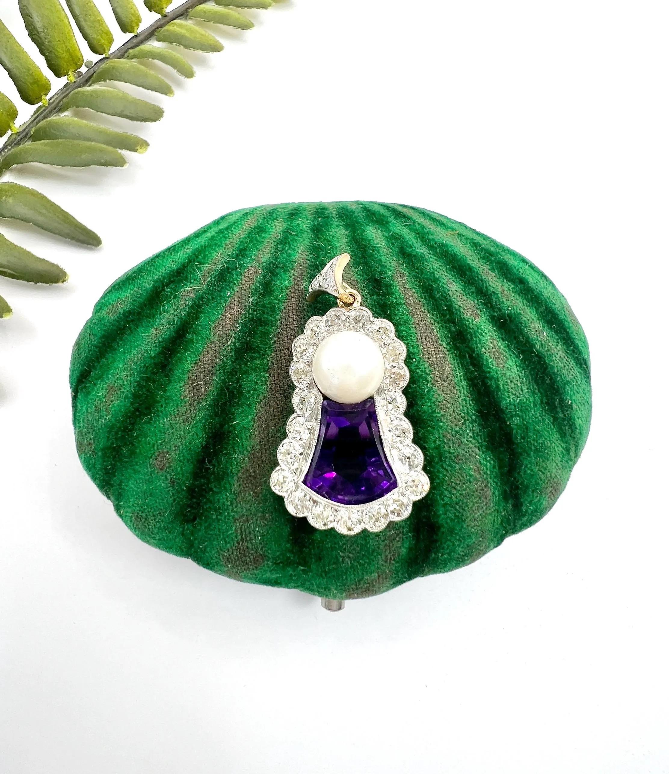 Pendentif chardon écossais en or 18ct et platine de l'époque édouardienne avec améthyste, diamant et perle Bon état - En vente à Brighton, GB