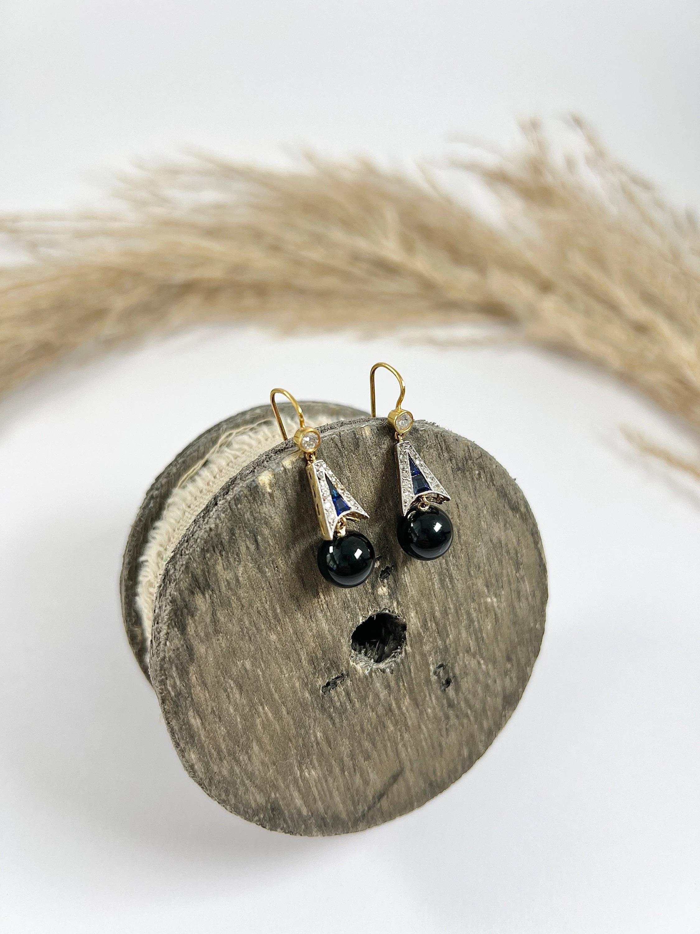 Ball Cut 18ct Gold & Platinum Edwardian Diamond, Sapphire, Onyx  Drop Dangle Earrings For Sale