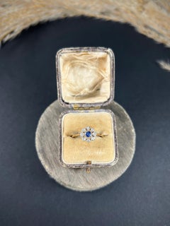 18ct Gold & Platinum Stamped, Edwardian Sapphire Diamond Daisy Star Cluster Ring