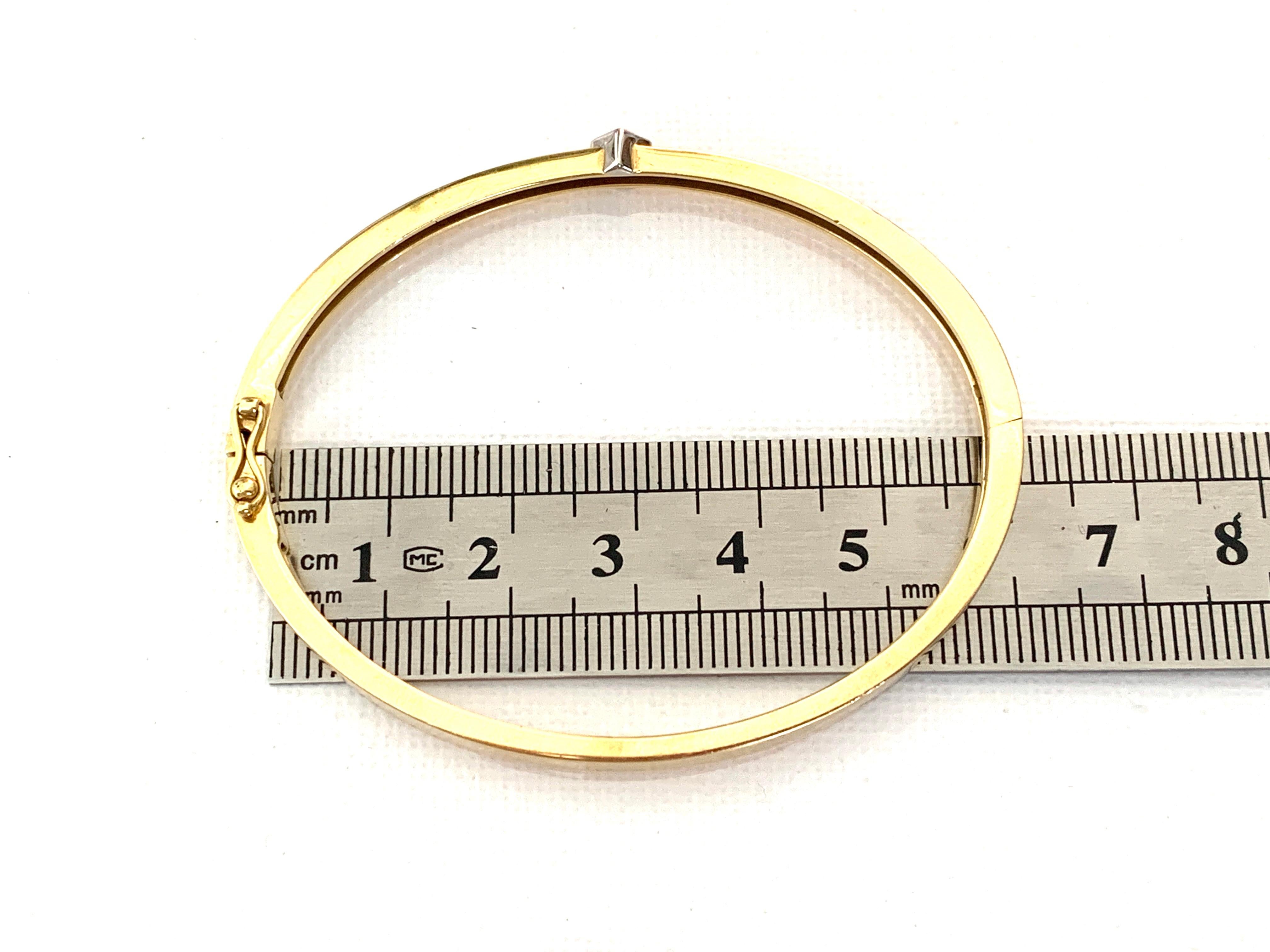 Bangle in oro 18ct Princess con diamanti da 0,25 carati. in vendita 10