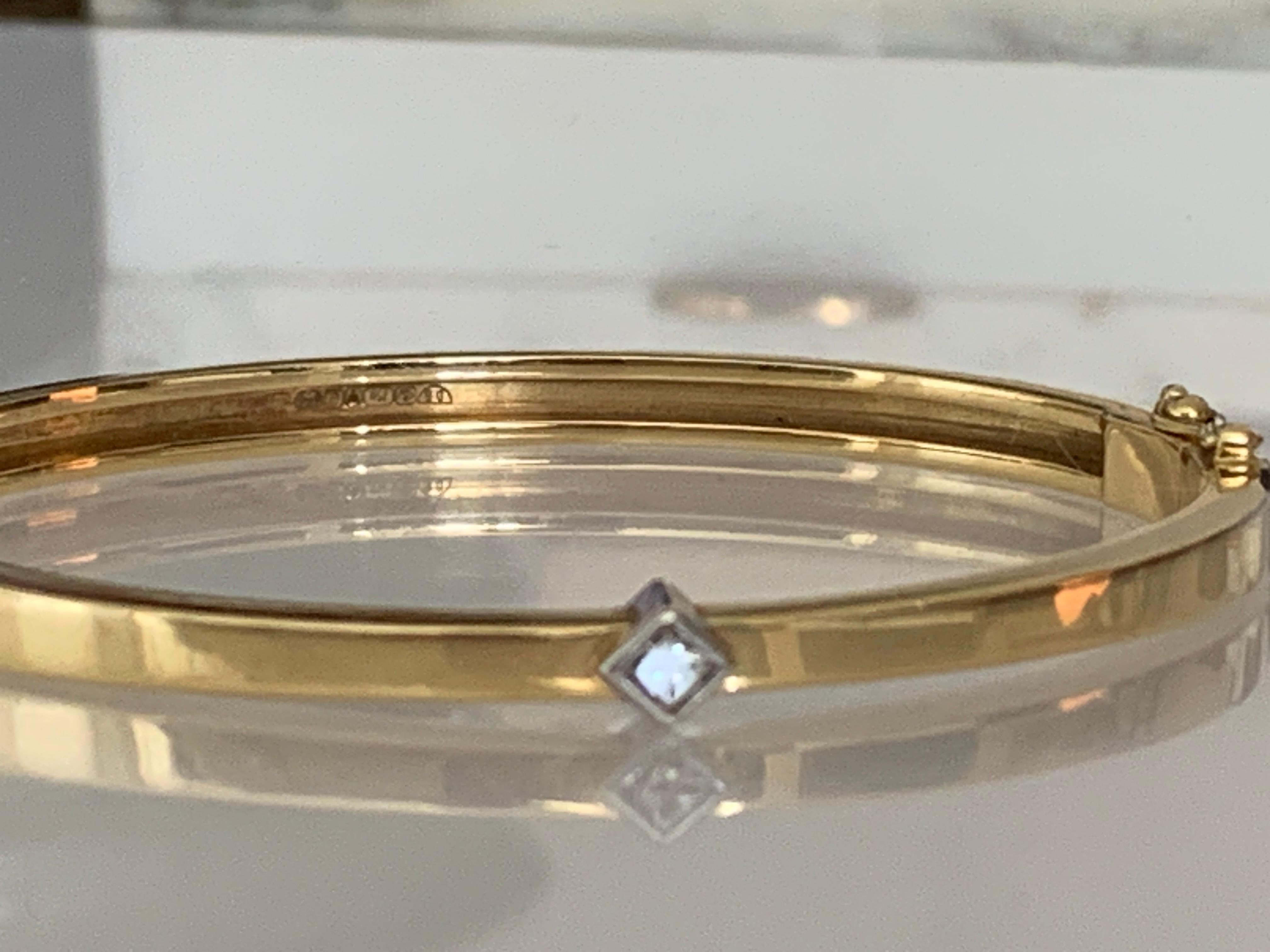 Neogreco Bangle in oro 18ct Princess con diamanti da 0,25 carati. in vendita