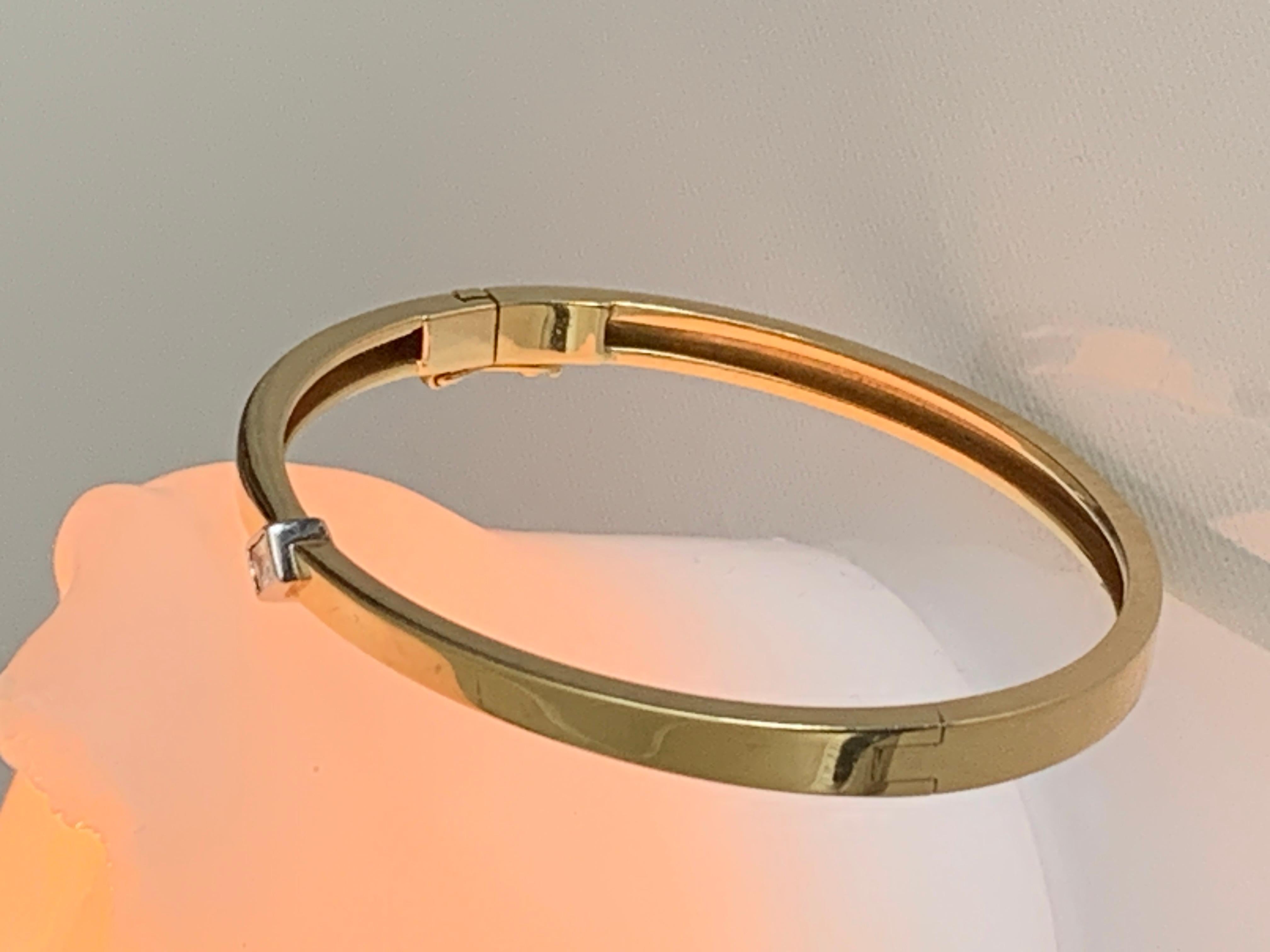 Taglio princess Bangle in oro 18ct Princess con diamanti da 0,25 carati. in vendita