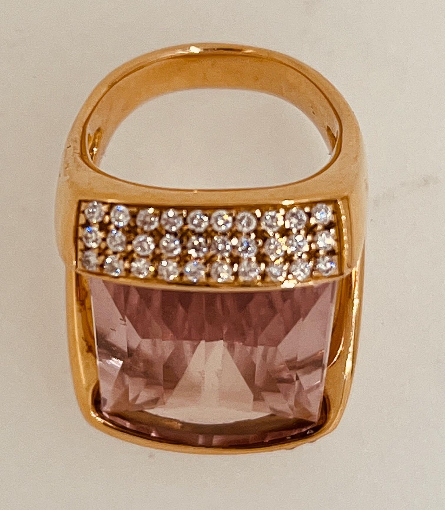 18ct Gold Ring Centering a Square Cut Morganite Suspended by 0.9ct Pave Diamonds For Sale 4