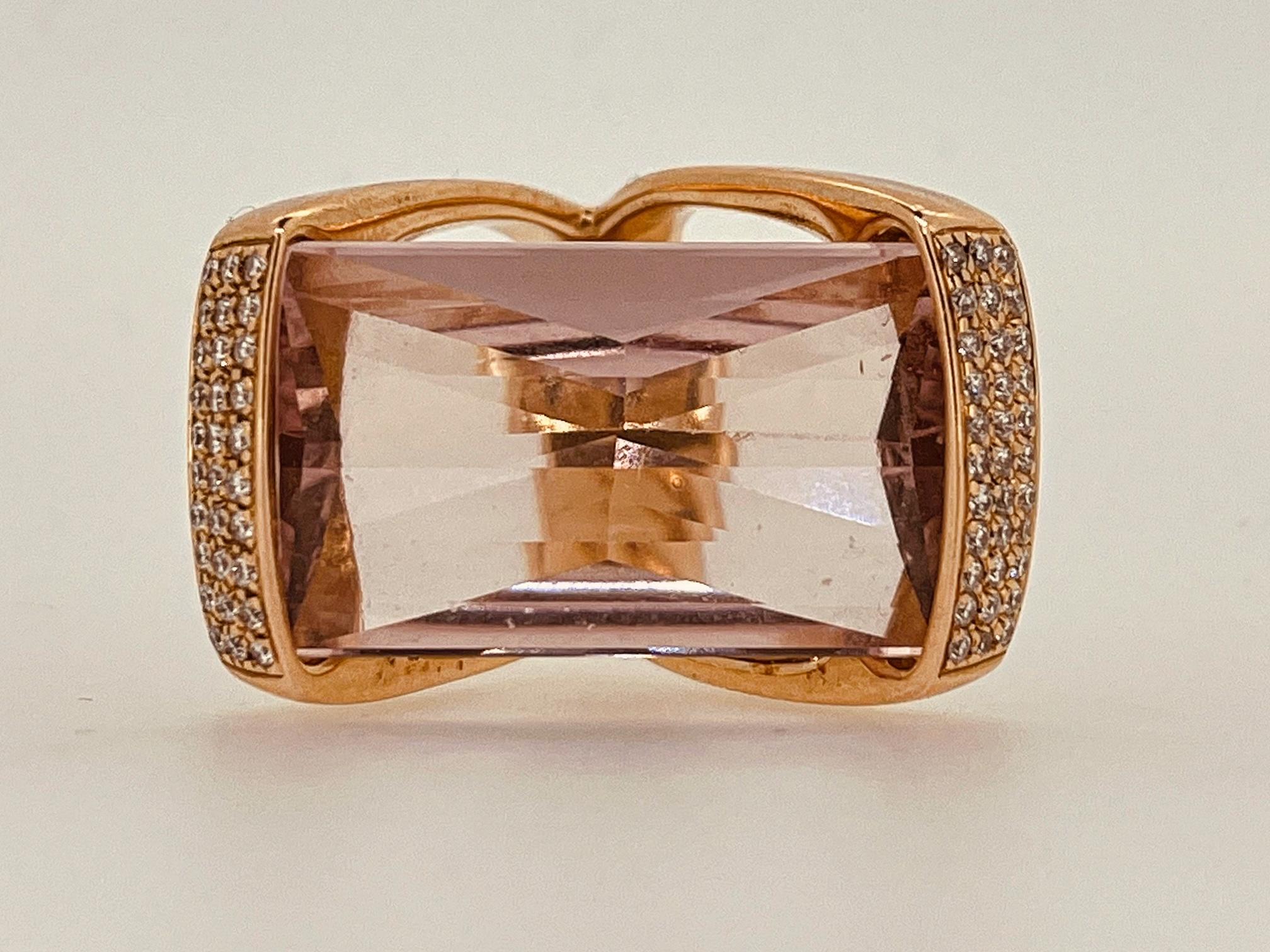 Gavello 18ct yellow gold ring centering a square cut 22ct morganite suspended by a row of pave diamonds on each end. Diamond weight 0.9ct, round brilliant cut. Ring is resizable. Size: L1/2 (UK), 52.5 (EU), 6.75 (US), 16.5mm (inside ring diameter),