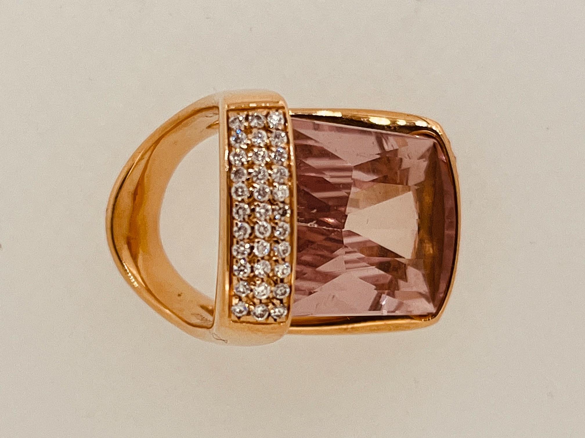 18ct Gold Ring Centering a Square Cut Morganite Suspended by 0.9ct Pave Diamonds For Sale 3