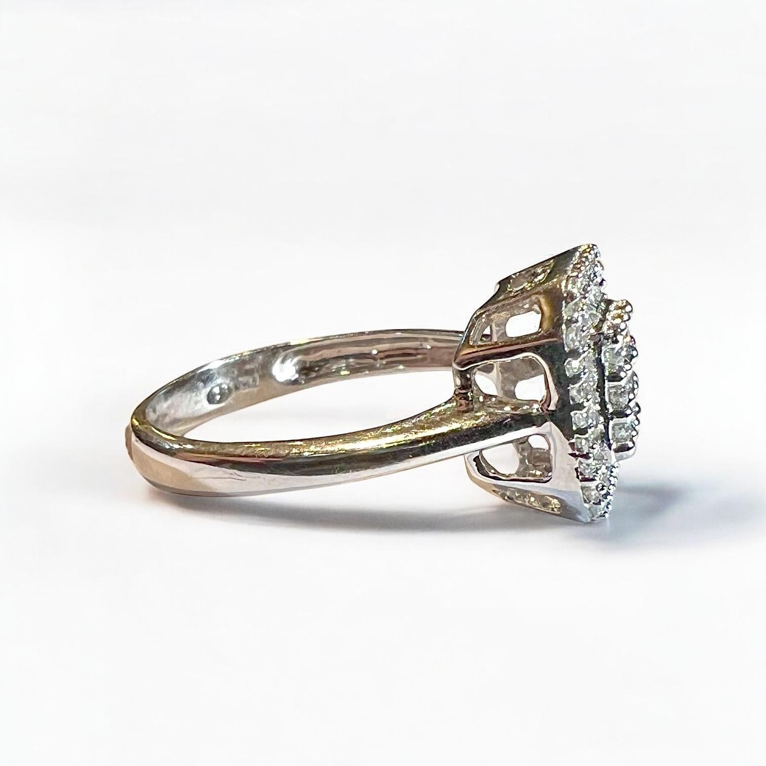 Anello in oro 18 ct con pavé di diamanti in vendita 8