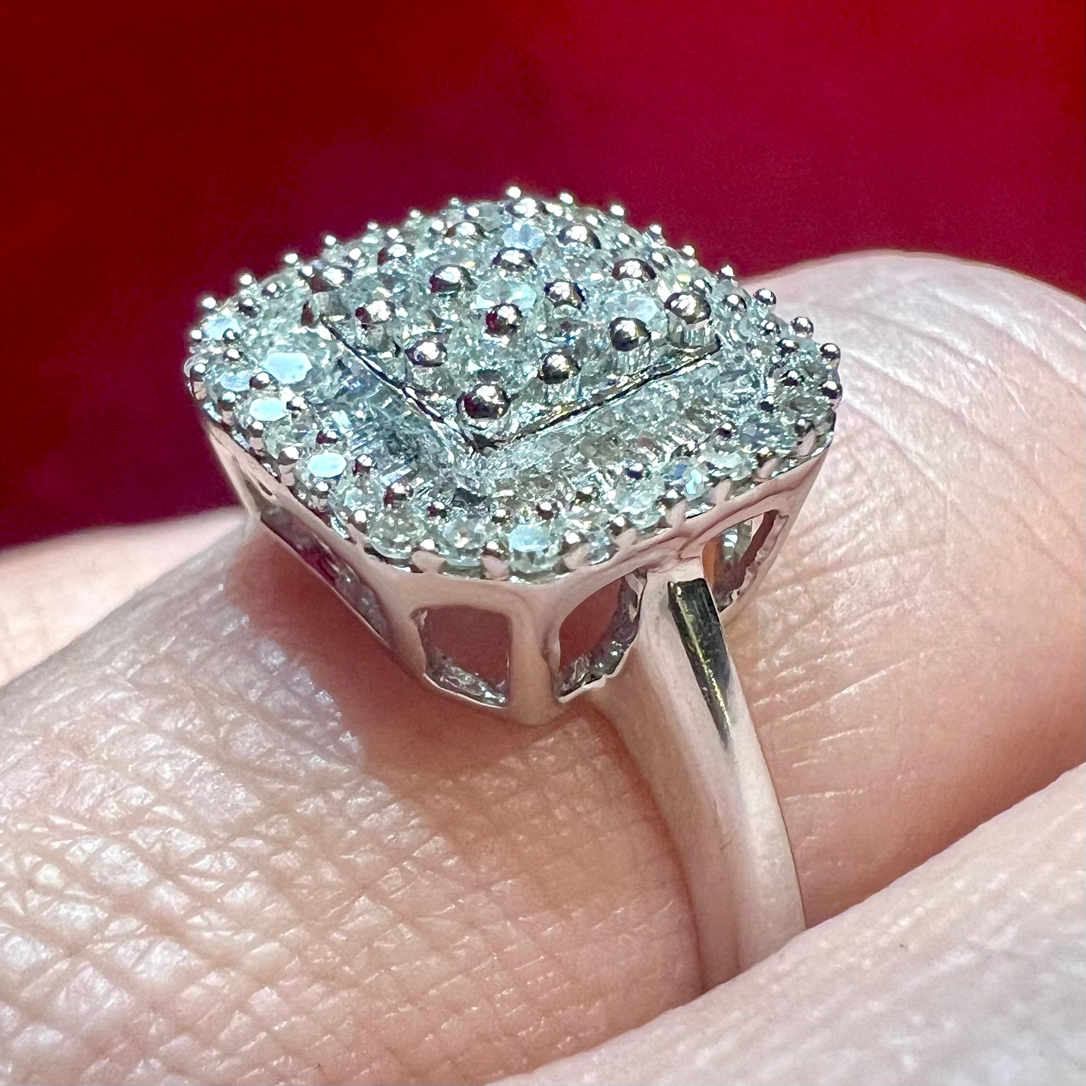 18ct Gold Ring Set With A Paving Of Diamonds In Good Condition For Sale In SAINT-OUEN-SUR-SEINE, FR