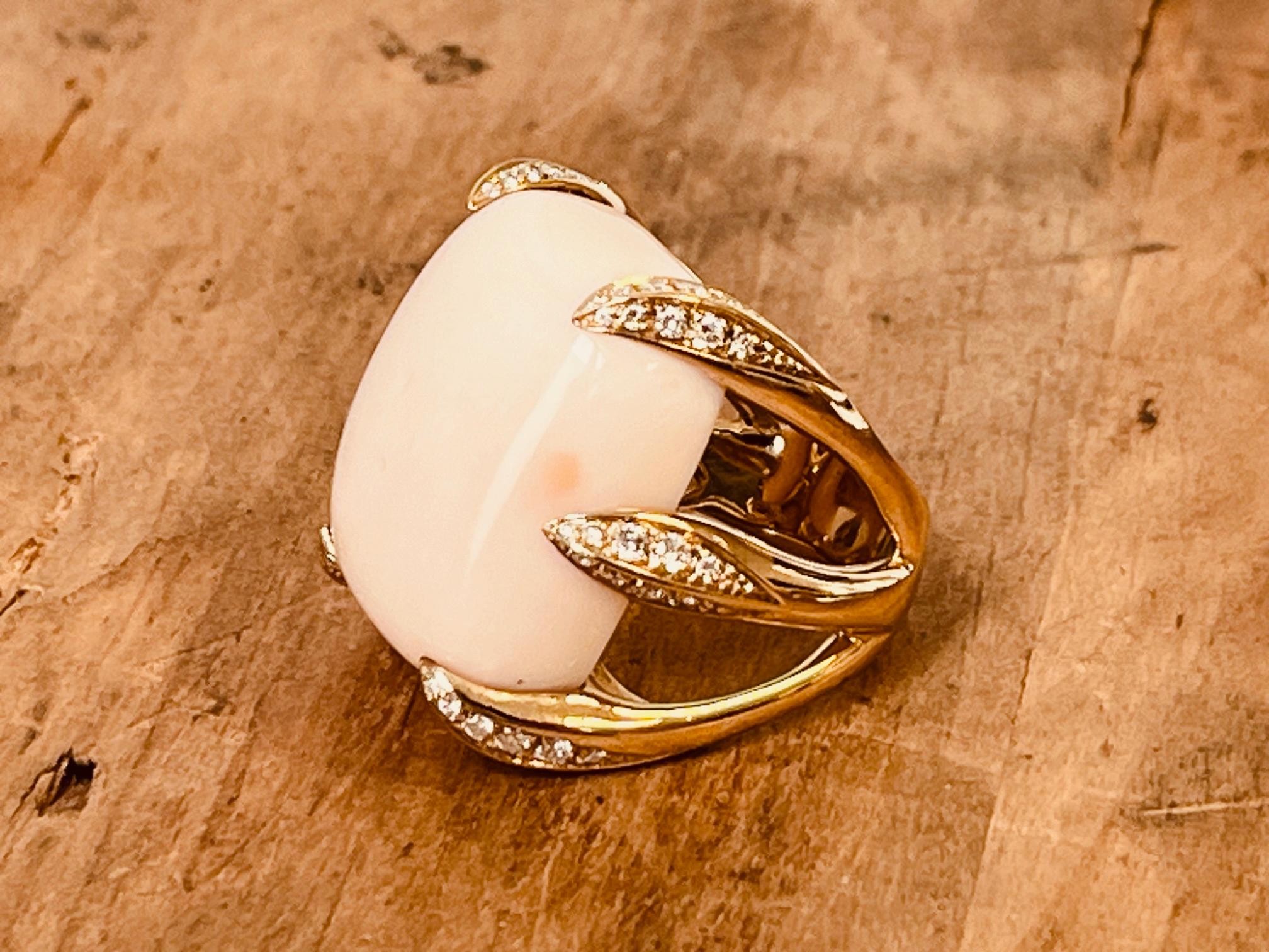 18ct Gold Ring Set With An Angel Skin Coral Held By Six Heavy Diamond Set Claws For Sale 2