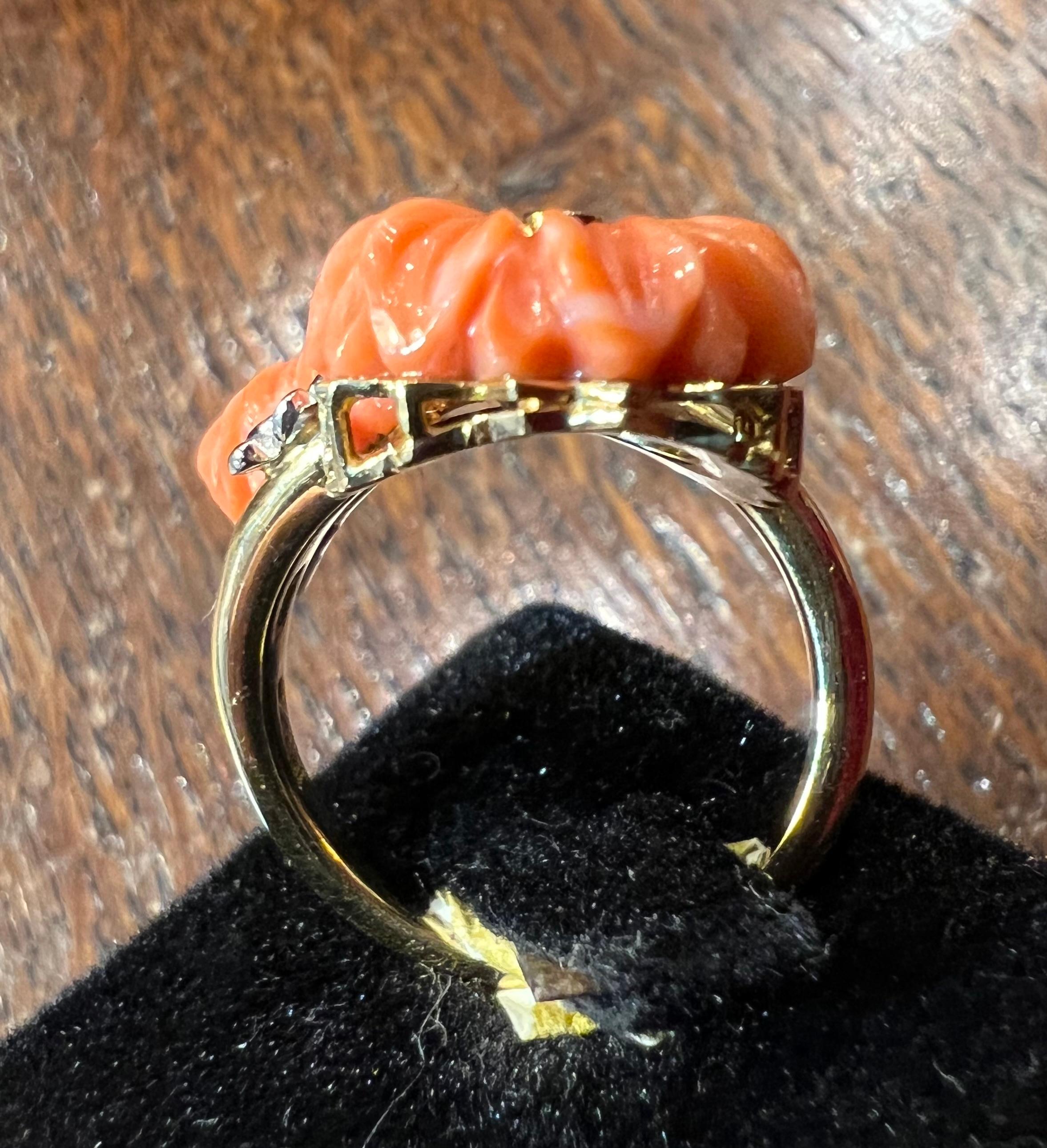 18ct Gold Ring Set With Flowers In Coral And Brilliants For Sale 1