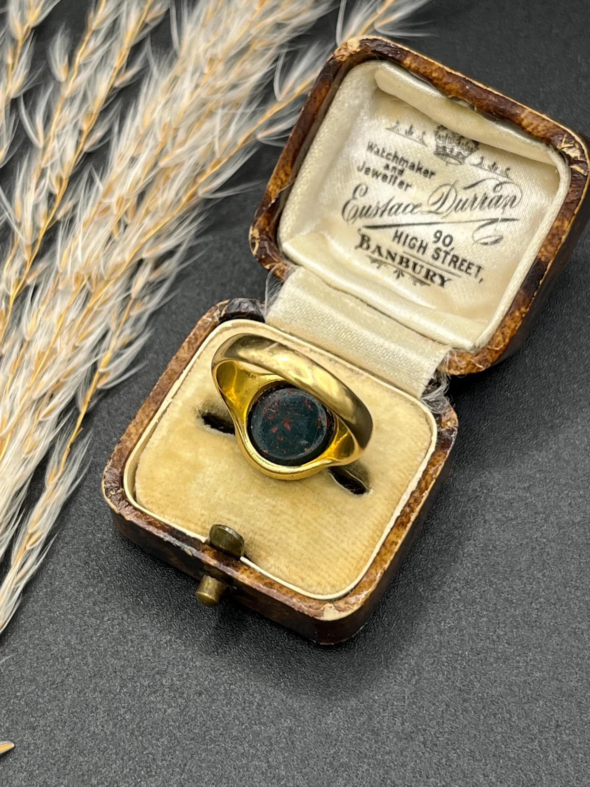 Anello Signet in oro 18 ct, pietra sanguigna rotonda incisa, con marchio Birmingham 1915 in vendita 3