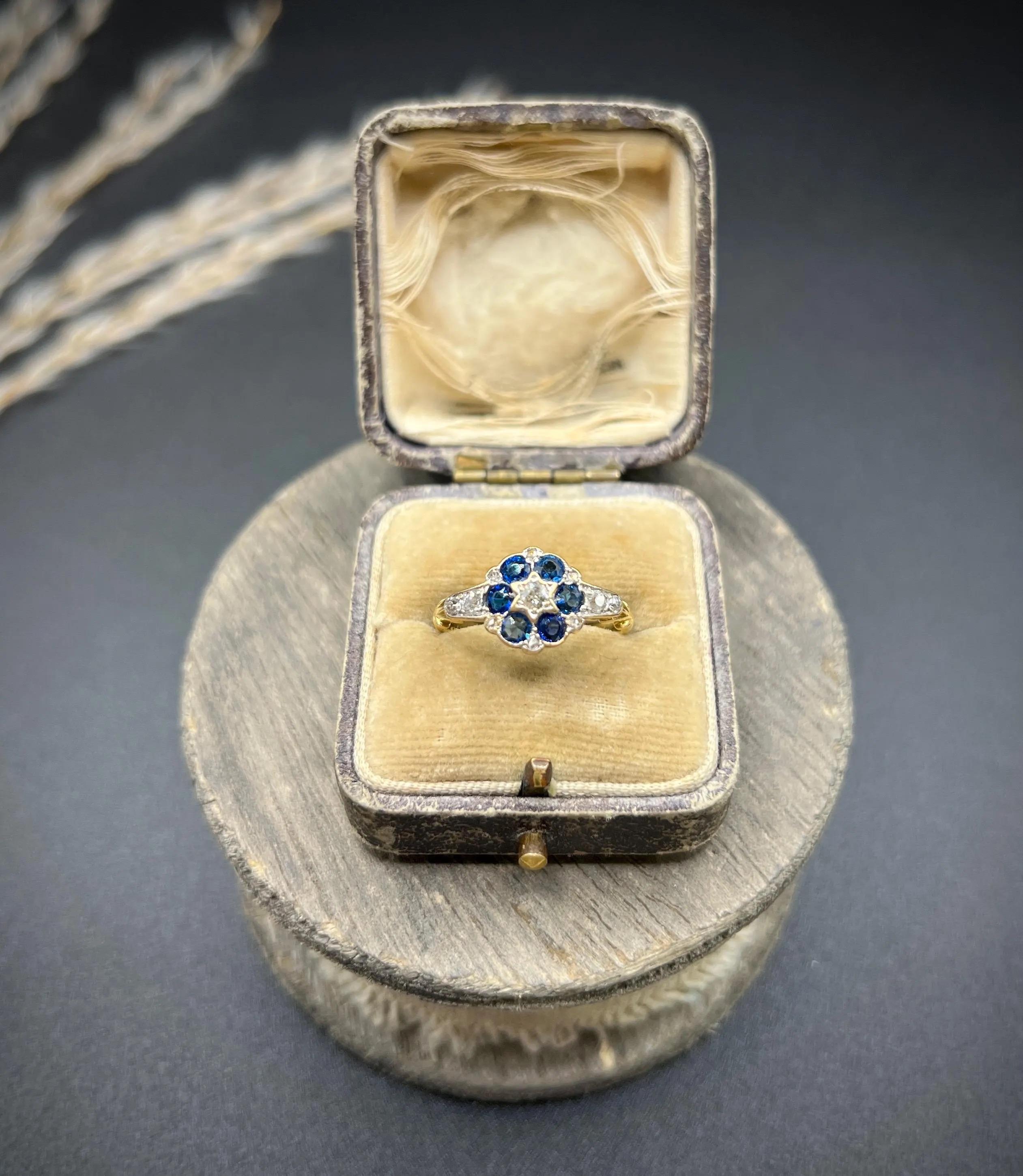 da uomo o donna Anello in oro 18 ct, zaffiri e diamanti a forma di stella, con marchio Chester 1910 in vendita