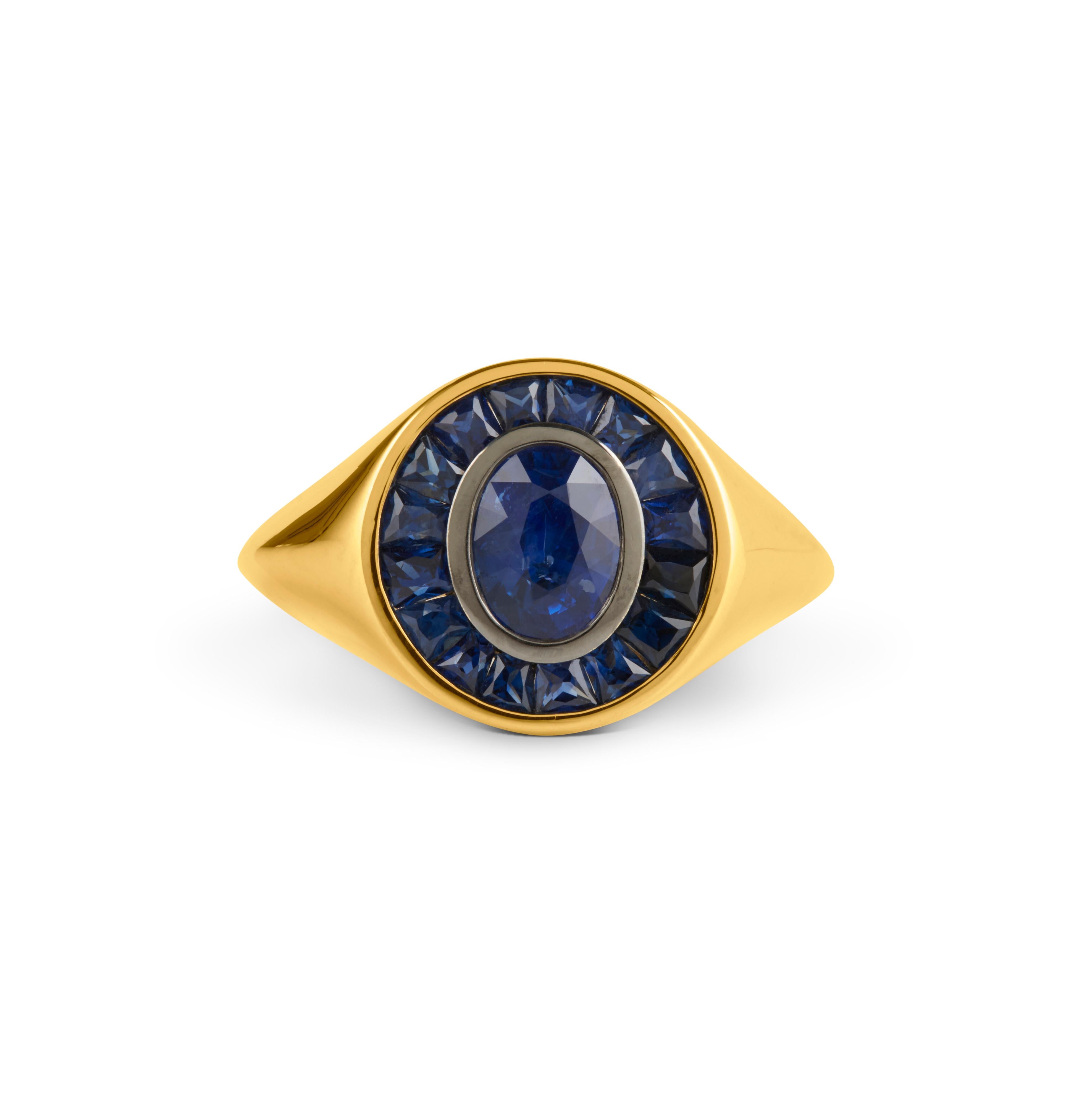 Contemporary 18ct Gold & Sapphire Signet Ring For Sale