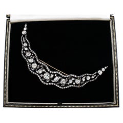 Broche en or et argent 18ct à croissant de diamants taillés en rose