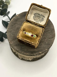 Anello vittoriano Gold Adore con ametista, diamante, opale, rubino e smeraldo, stampato in oro 18 ct.