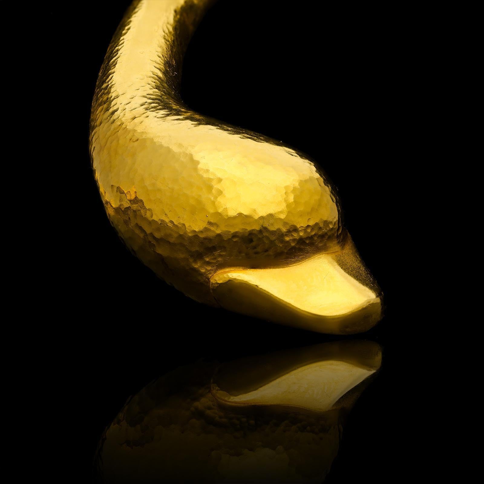 18 Carat Gold Torque-Style Necklace of Swan Head Design by Lalaounis circa 1970s In Excellent Condition In London, GB
