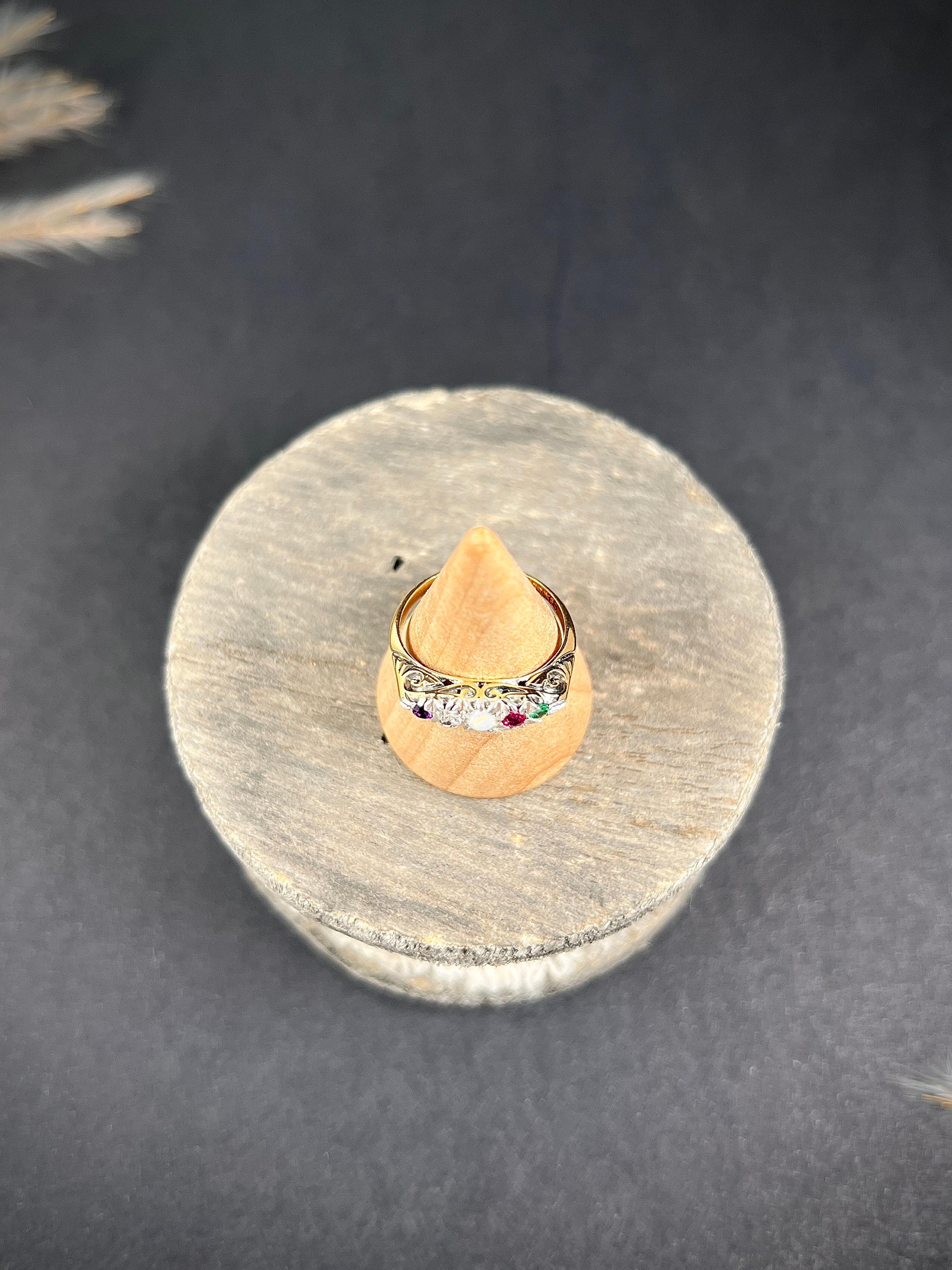 18ct Gold Victorian ADORE Amethyst, Diamond, Opal, Ruby & Emerald Acrostic Ring In Good Condition For Sale In Brighton, GB
