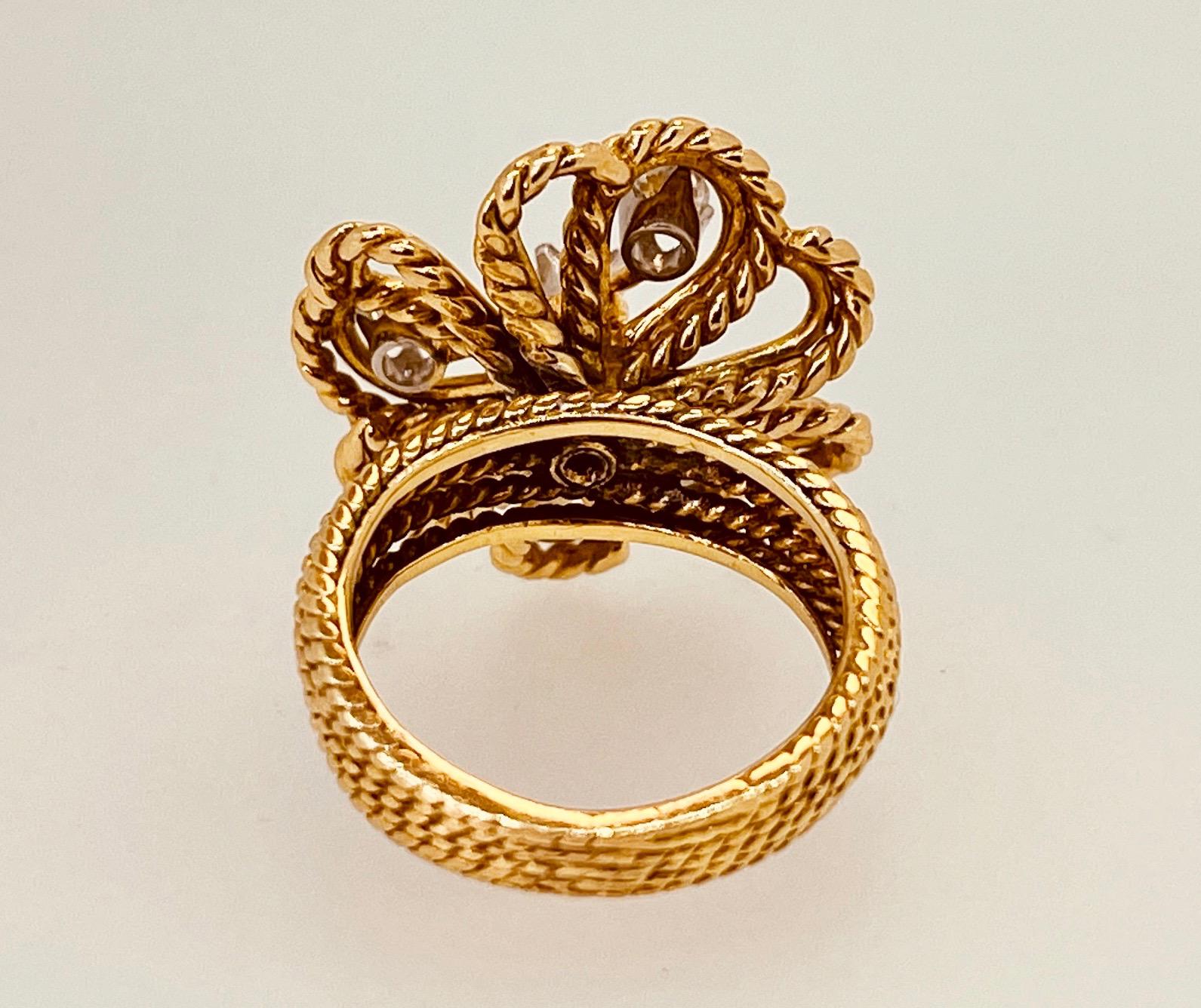 18ct Gold Vintage Flower Ring Suspending Four Brilliant Cut Diamonds Circa 1960s For Sale 3