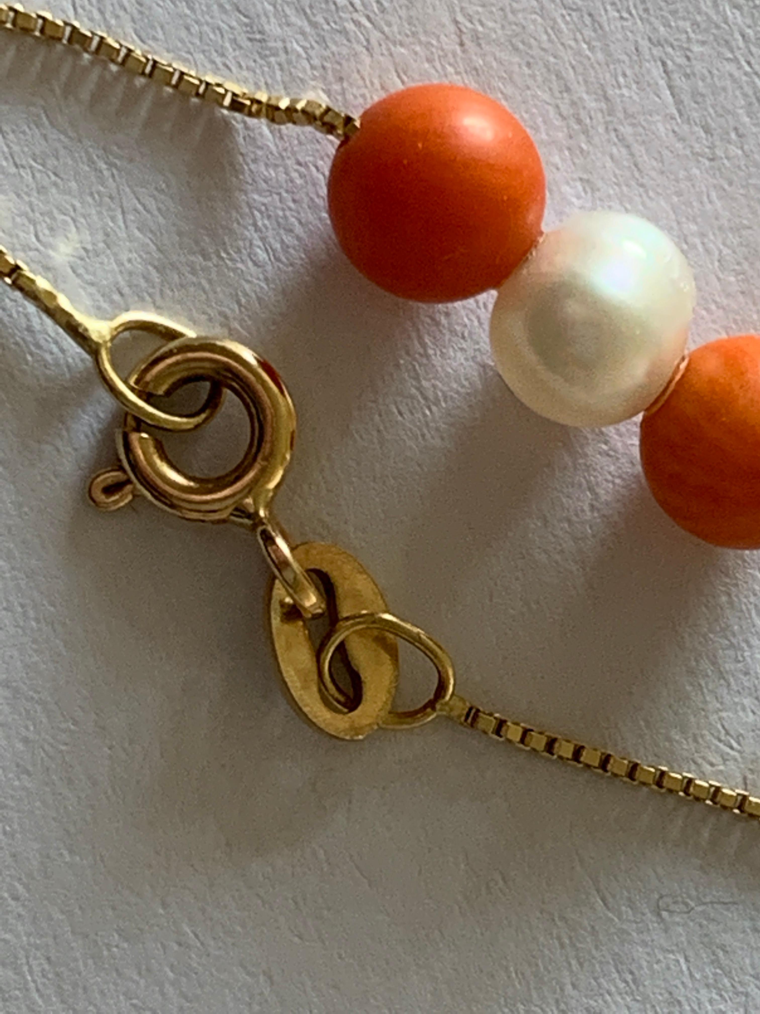 18ct Gold Vintage Italian Pearl & Coral bead necklace For Sale 2