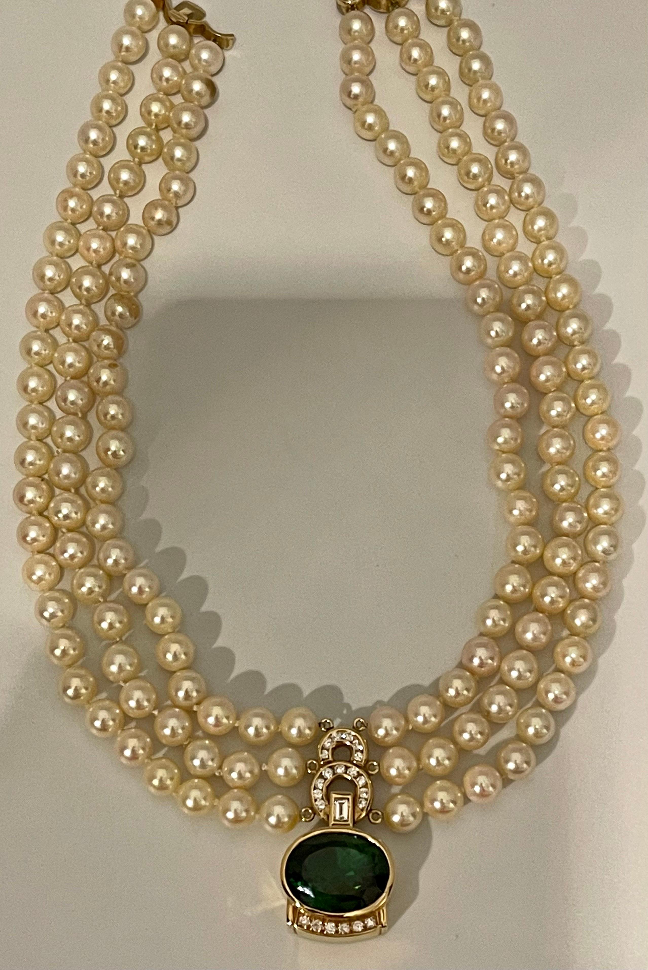 Collier en or 14 carats et triples perles, tourmaline verte 18 carats et diamants 2,5 carats en vente 3