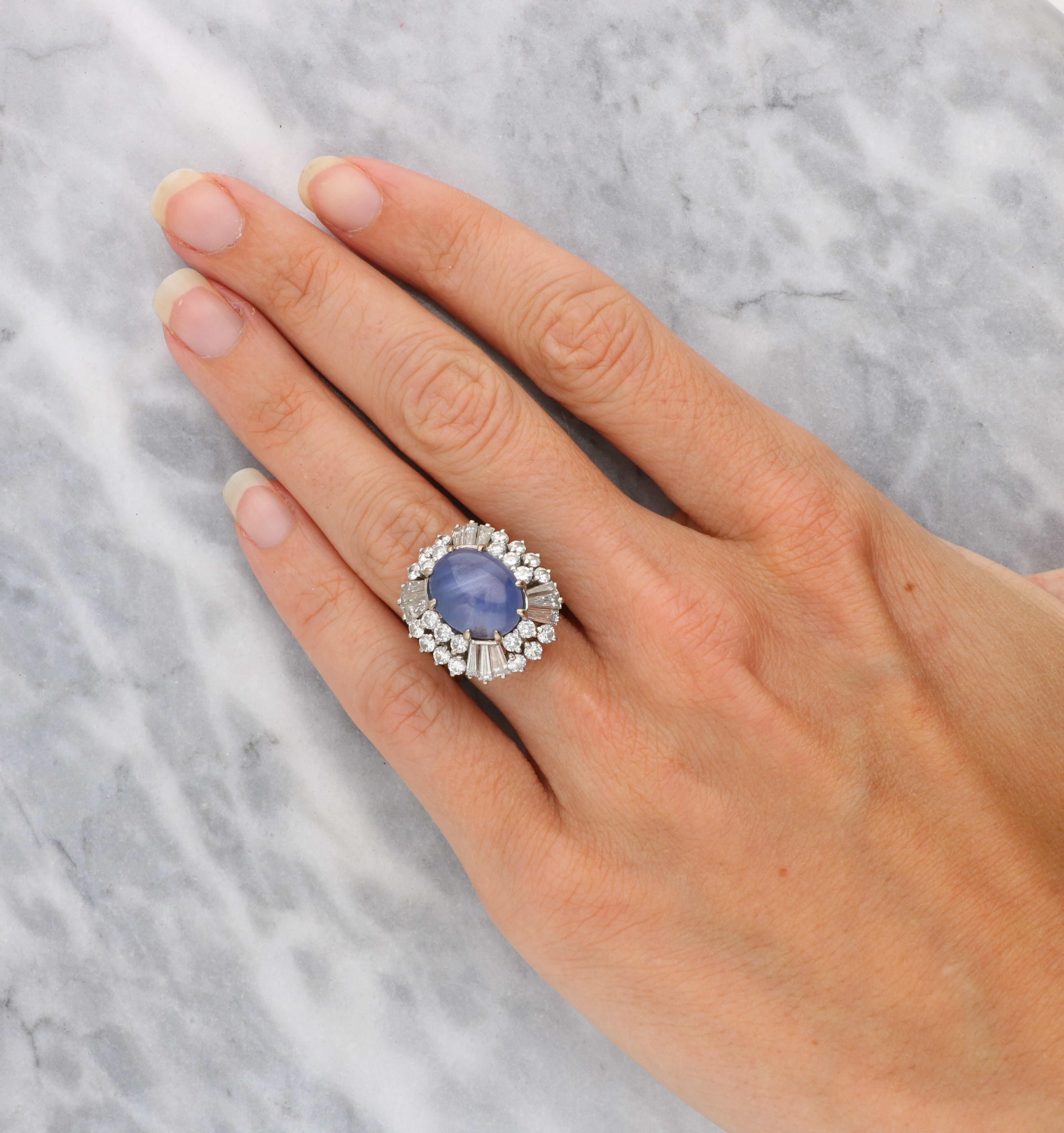 Women's or Men's 18ct natural star sapphire and diamond cluster ring For Sale
