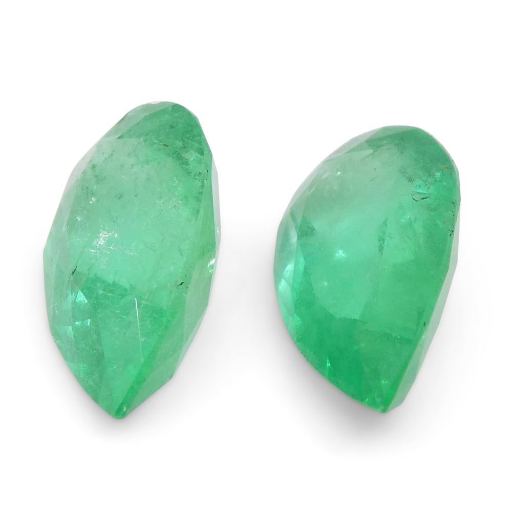 1.8ct Pair Pear Green Emerald from Colombia In New Condition For Sale In Toronto, Ontario