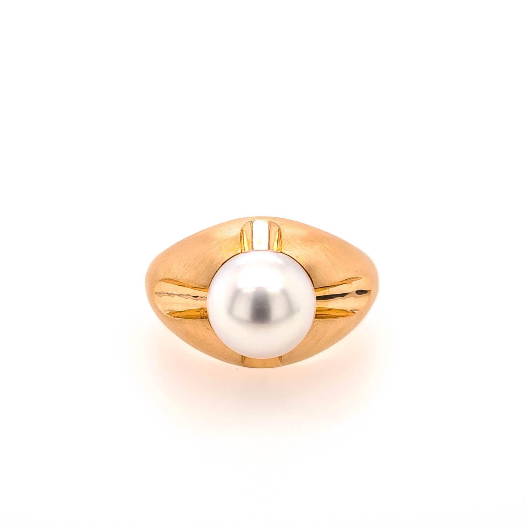 For Sale:  18ct Rose Gold and Pearl Ring 